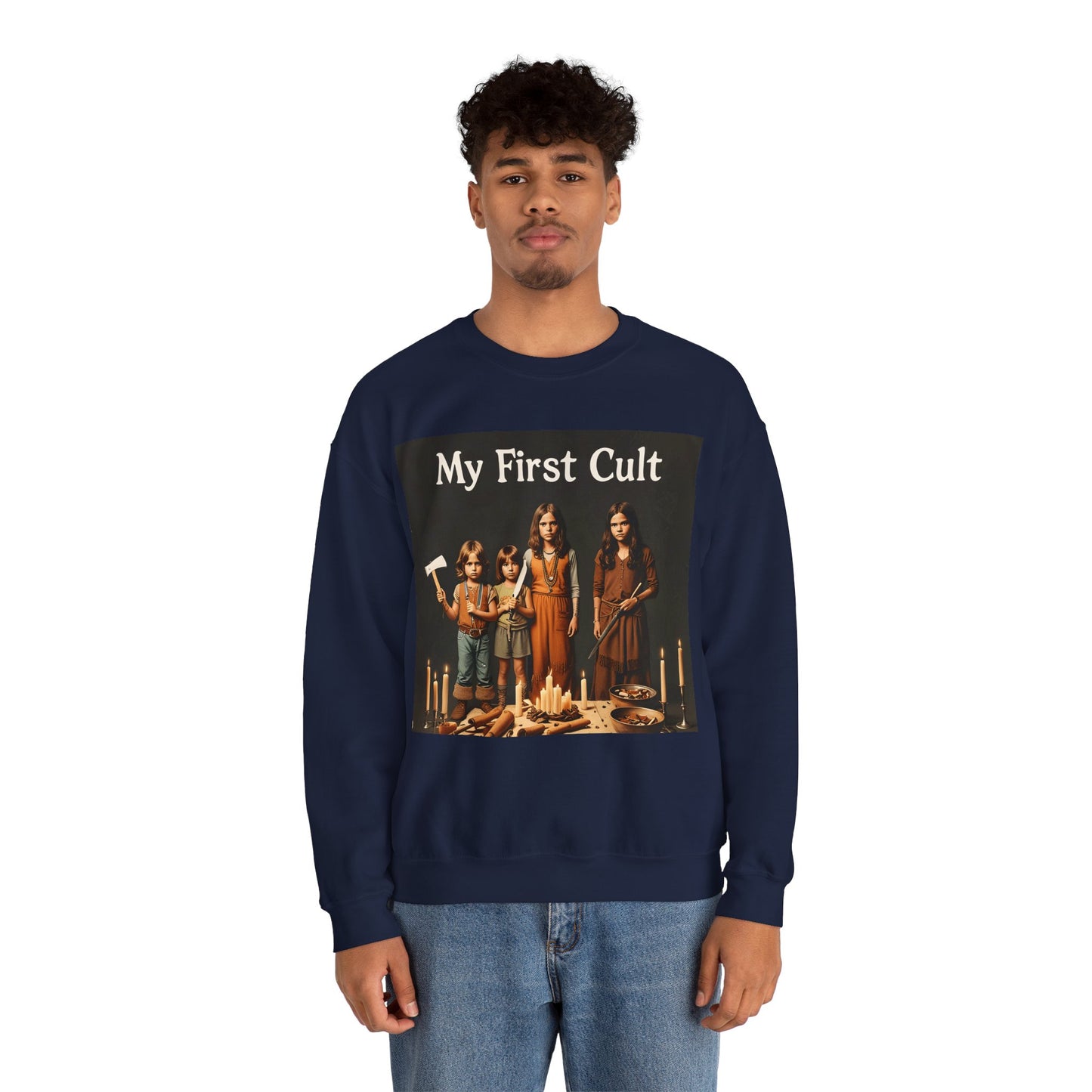 Sweatshirt – Kultig gruselig: „My First Cult“-Sweatshirt – Dark Humor für Fortgeschrittene | True Insights Design mit Humor