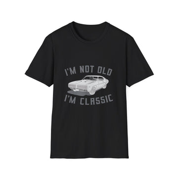 Schwarzes T-Shirt mit Vintage-Design und Schriftzug I'm Not Old I'm Classic sowie klassischem Muscle Car Motiv von True Insights.