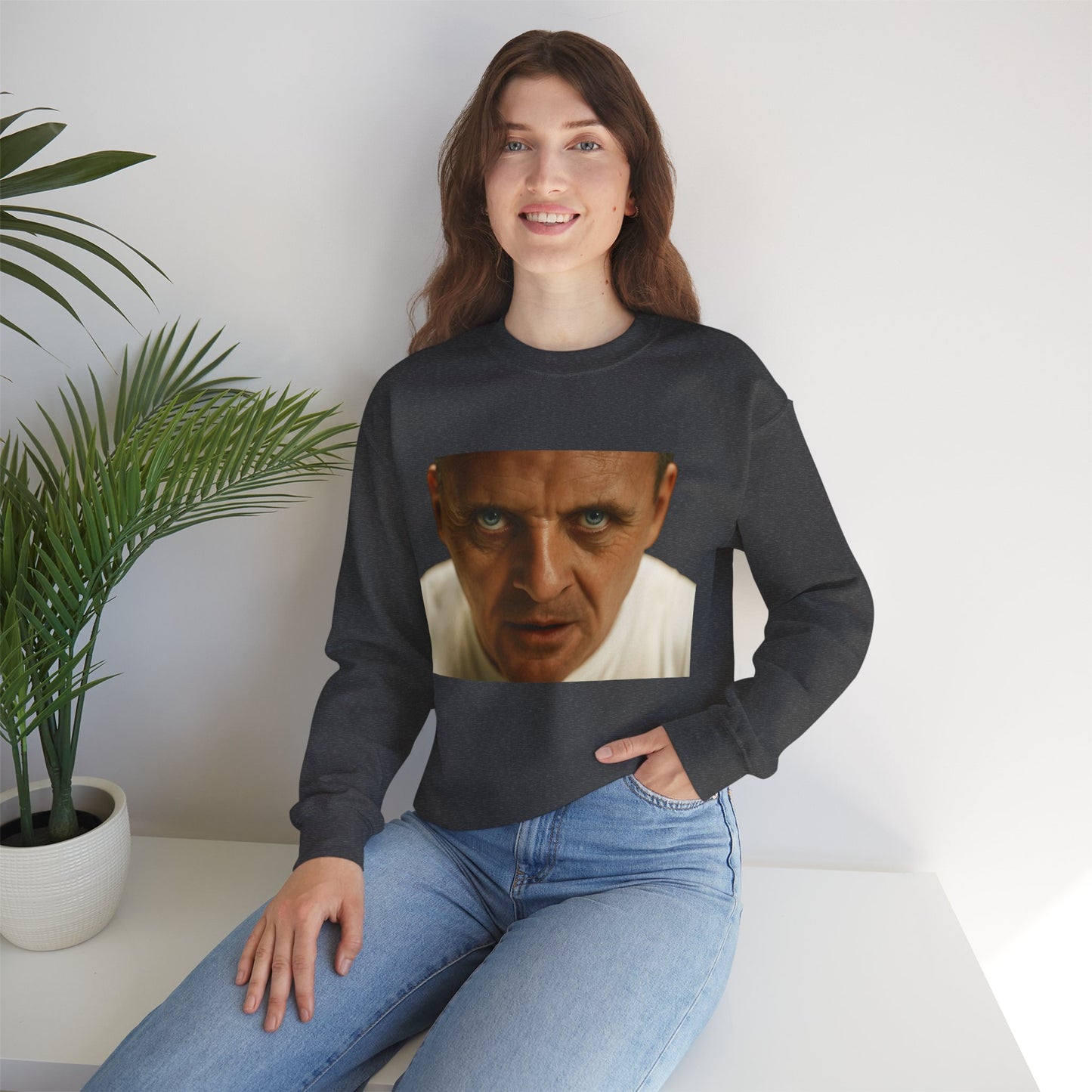 Sweatshirt – Intensivblick – Kultfilm-Sweatshirt mit ikonischem Motiv | Für Thriller-Fans & Satire-Liebhaber | True Insights Design mit Humor