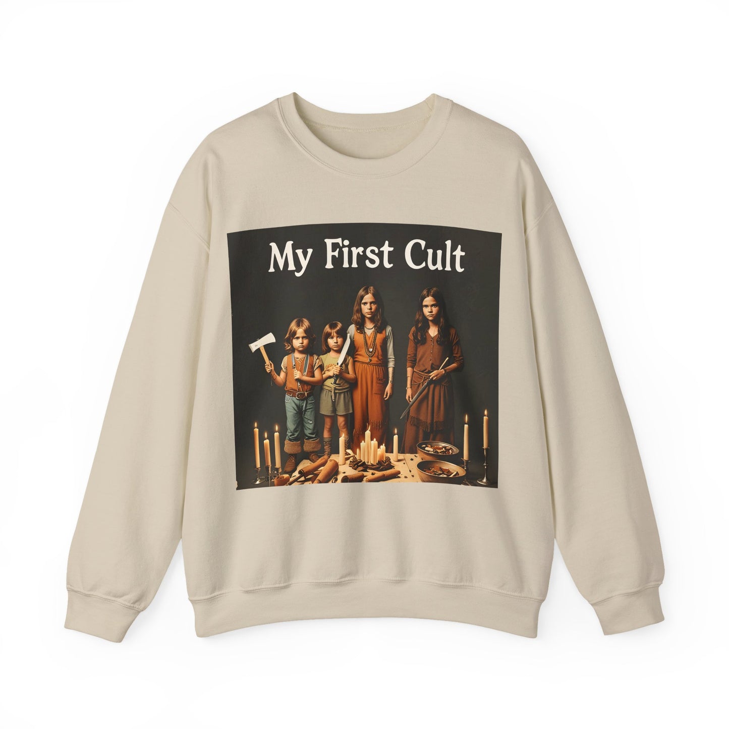 Sweatshirt – Kultig gruselig: „My First Cult“-Sweatshirt – Dark Humor für Fortgeschrittene | True Insights Design mit Humor