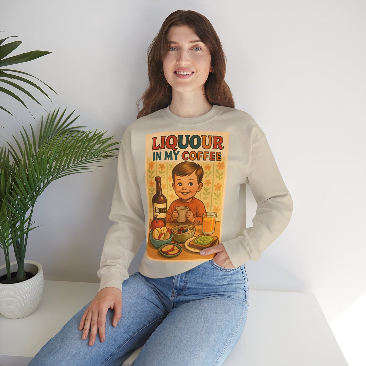 Sweatshirt – Liquor In My Coffee Sweatshirt | Retro Frühstücks-Pullover mit Satire-Motiv | Geschenk für Kaffee-Fans mit Humor | True Insights Design mit Humor