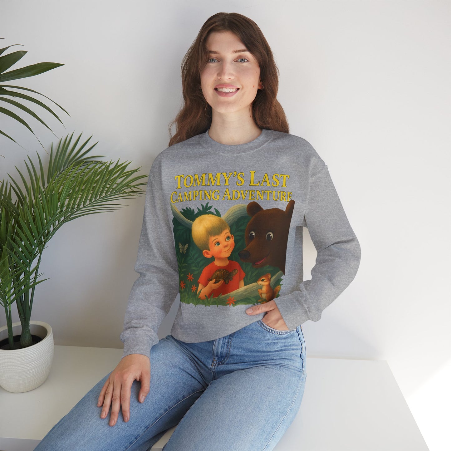 Sweatshirt – Tommy’s Last Camping Adventure Sweatshirt – Schwarzer Humor trifft Retro-Kinderbuchstil | True Insights Design mit Humor