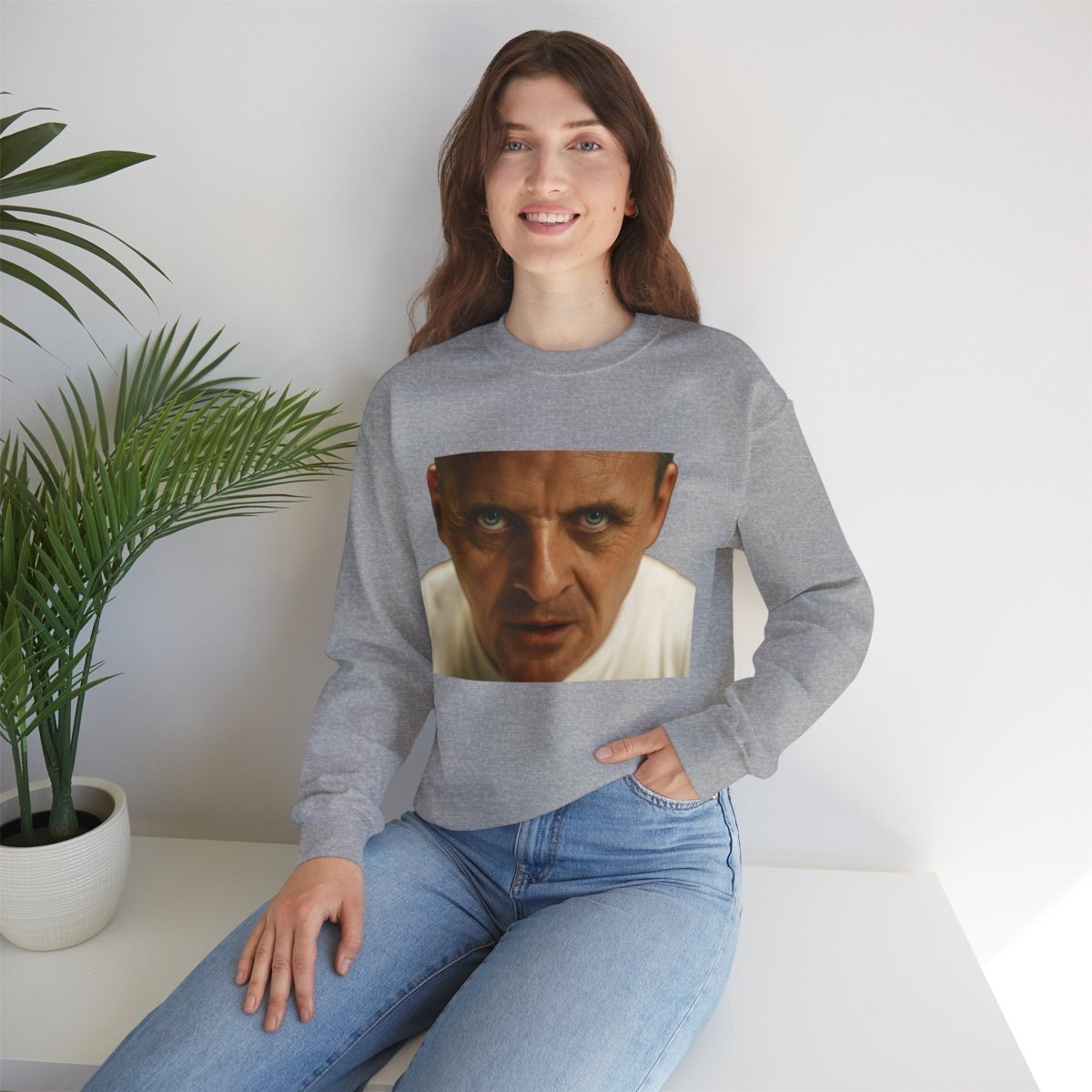 Sweatshirt – Intensivblick – Kultfilm-Sweatshirt mit ikonischem Motiv | Für Thriller-Fans & Satire-Liebhaber | True Insights Design mit Humor