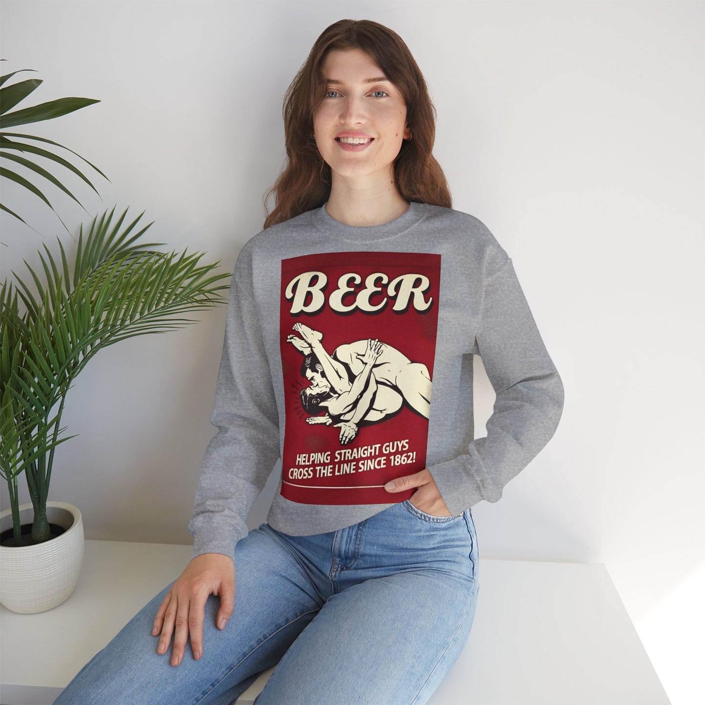 Sweatshirt – Witziges Retro Bier Sweatshirt – BEER - Helping Straight Guys Cross the Line Since 1862! Partywear Statement | True Insights Design mit Humor