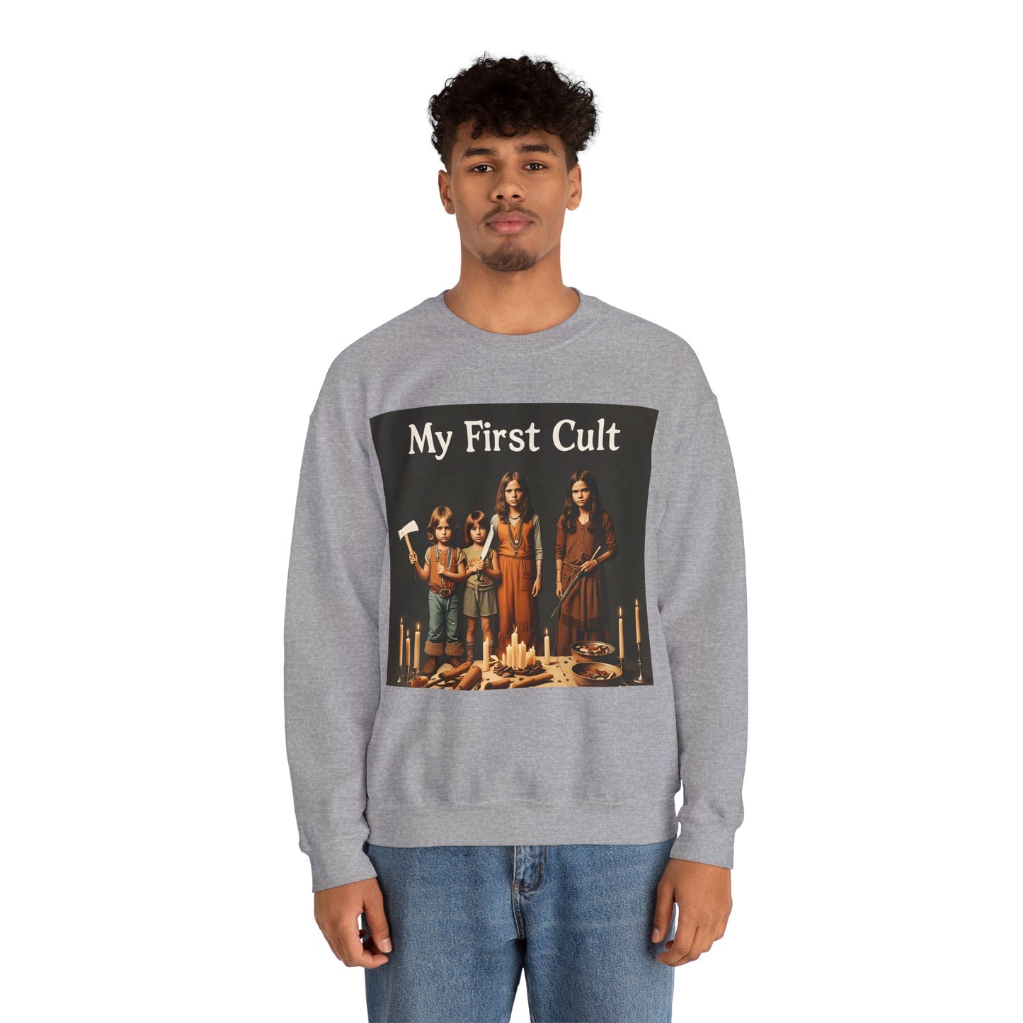 Sweatshirt – Kultig gruselig: „My First Cult“-Sweatshirt – Dark Humor für Fortgeschrittene | True Insights Design mit Humor