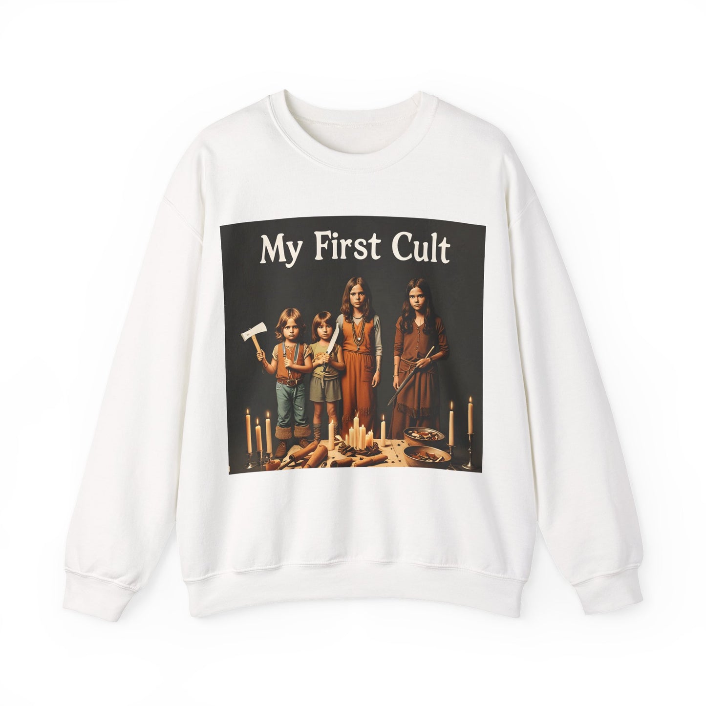 Sweatshirt – Kultig gruselig: „My First Cult“-Sweatshirt – Dark Humor für Fortgeschrittene | True Insights Design mit Humor