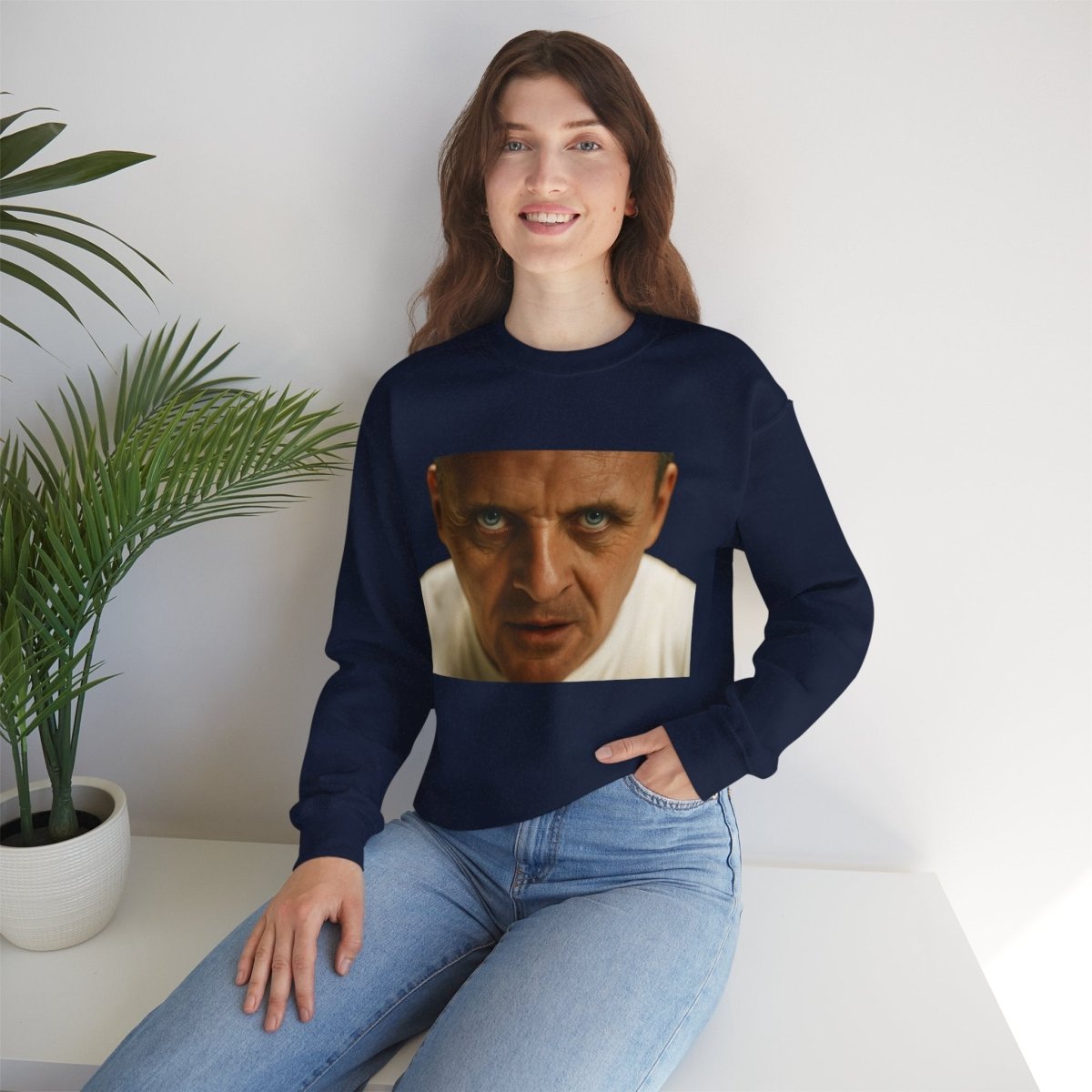 Sweatshirt – Intensivblick – Kultfilm-Sweatshirt mit ikonischem Motiv | Für Thriller-Fans & Satire-Liebhaber | True Insights Design mit Humor