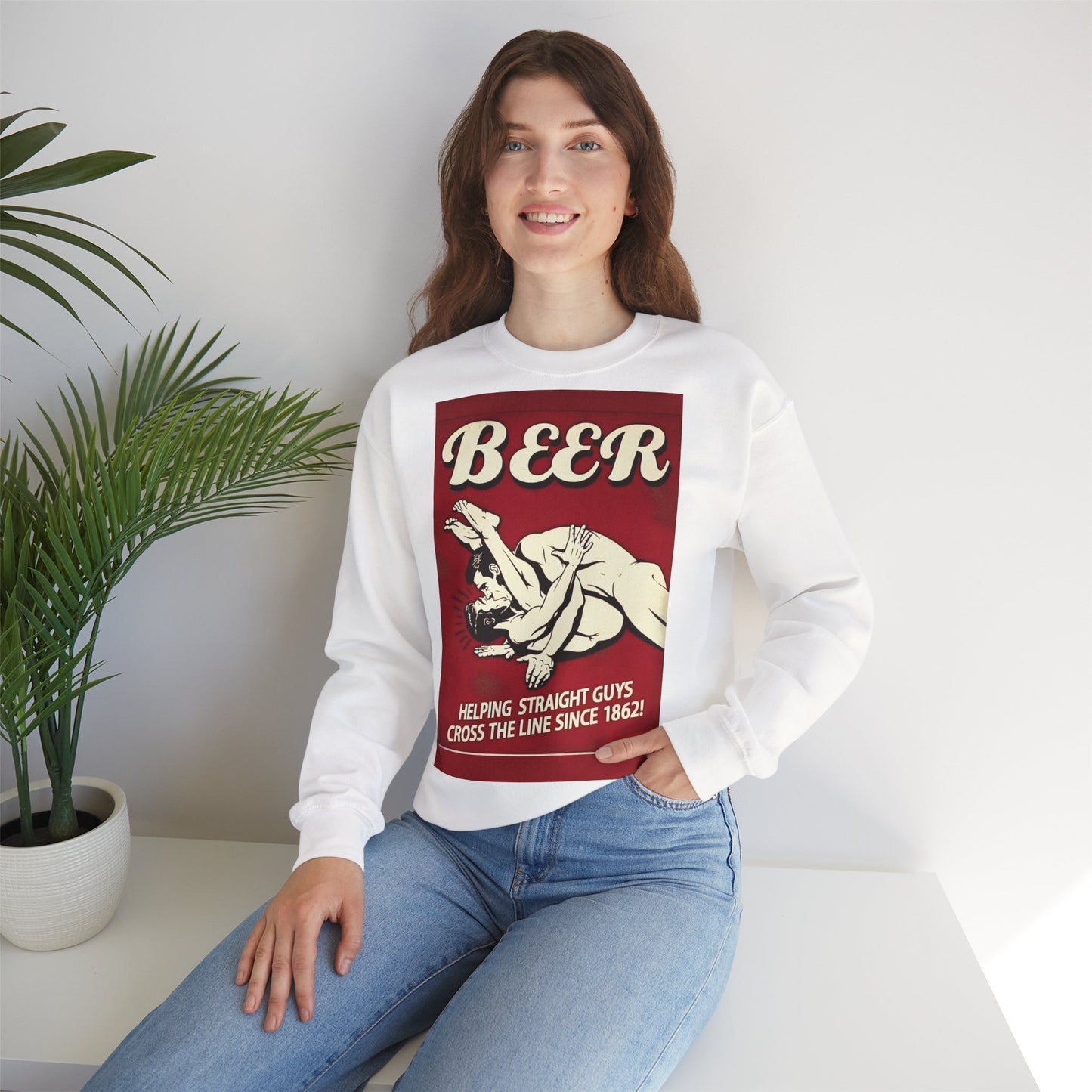 Sweatshirt – Witziges Retro Bier Sweatshirt – BEER - Helping Straight Guys Cross the Line Since 1862! Partywear Statement | True Insights Design mit Humor