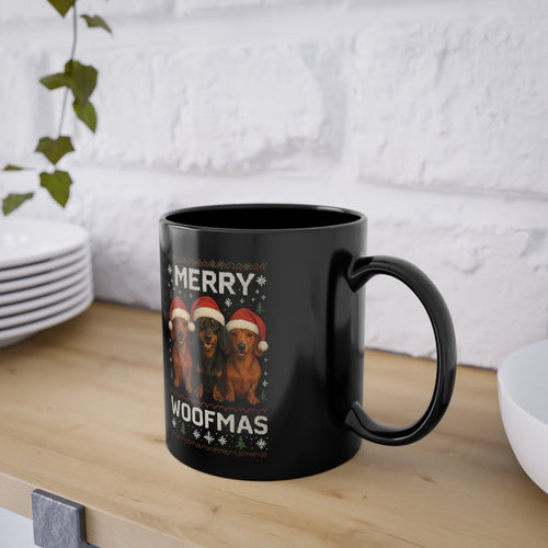 True Insights Tasse Merry Woofmas mit lustigem Dackel Weihnachtsmotiv in Schwarz