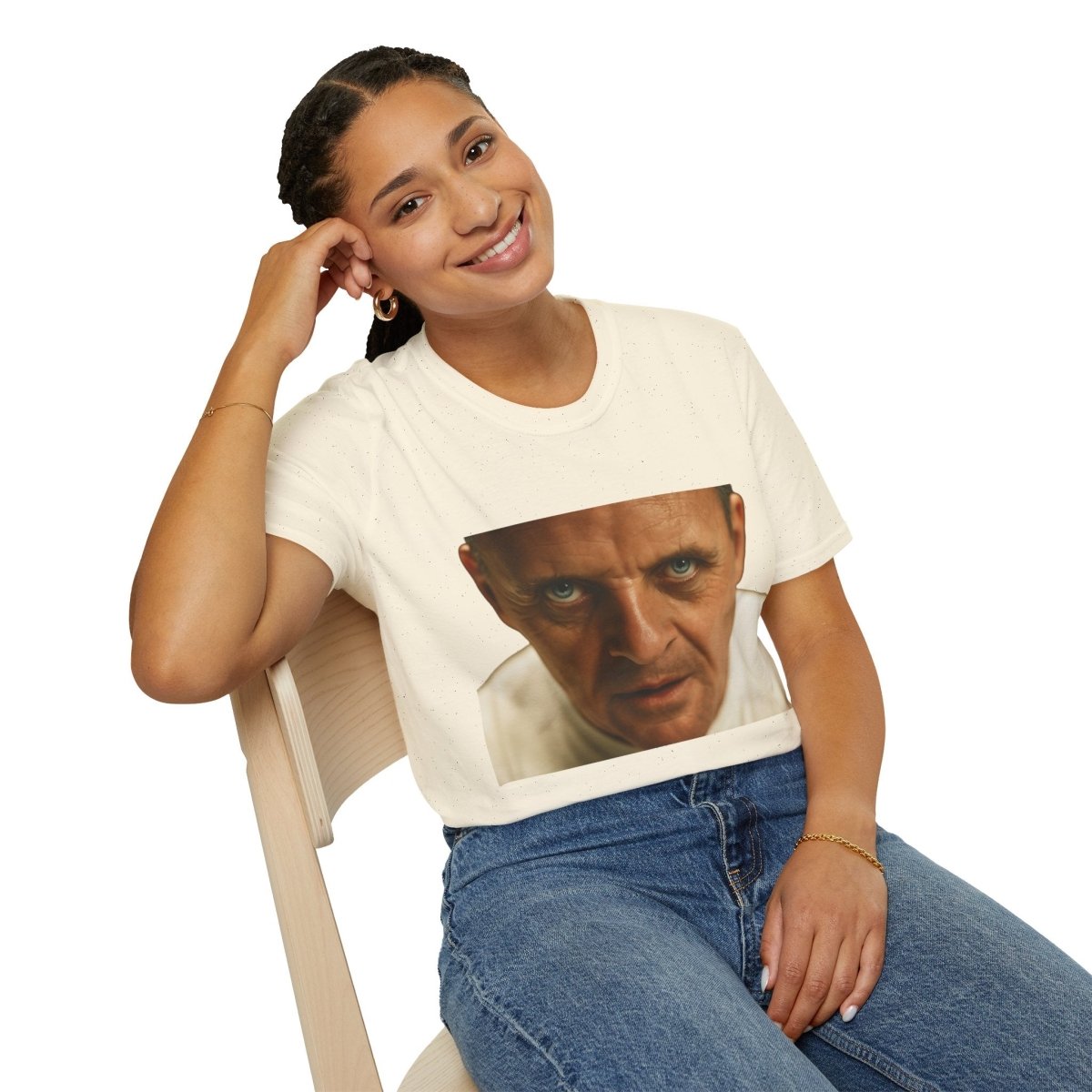Intensivblick – Kultfilm-Charakter auf Shirt | Satirisches Film-T-Shirt für echte Cineasten – Freches Satire-Design für mutige Statements | True Insights