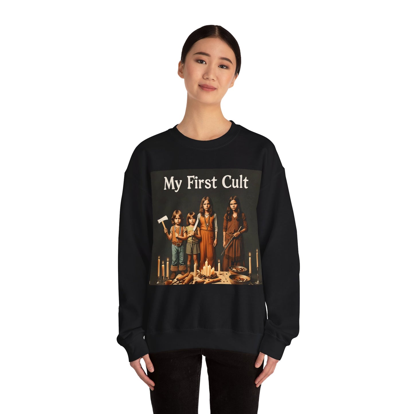 Sweatshirt – Kultig gruselig: „My First Cult“-Sweatshirt – Dark Humor für Fortgeschrittene | True Insights Design mit Humor