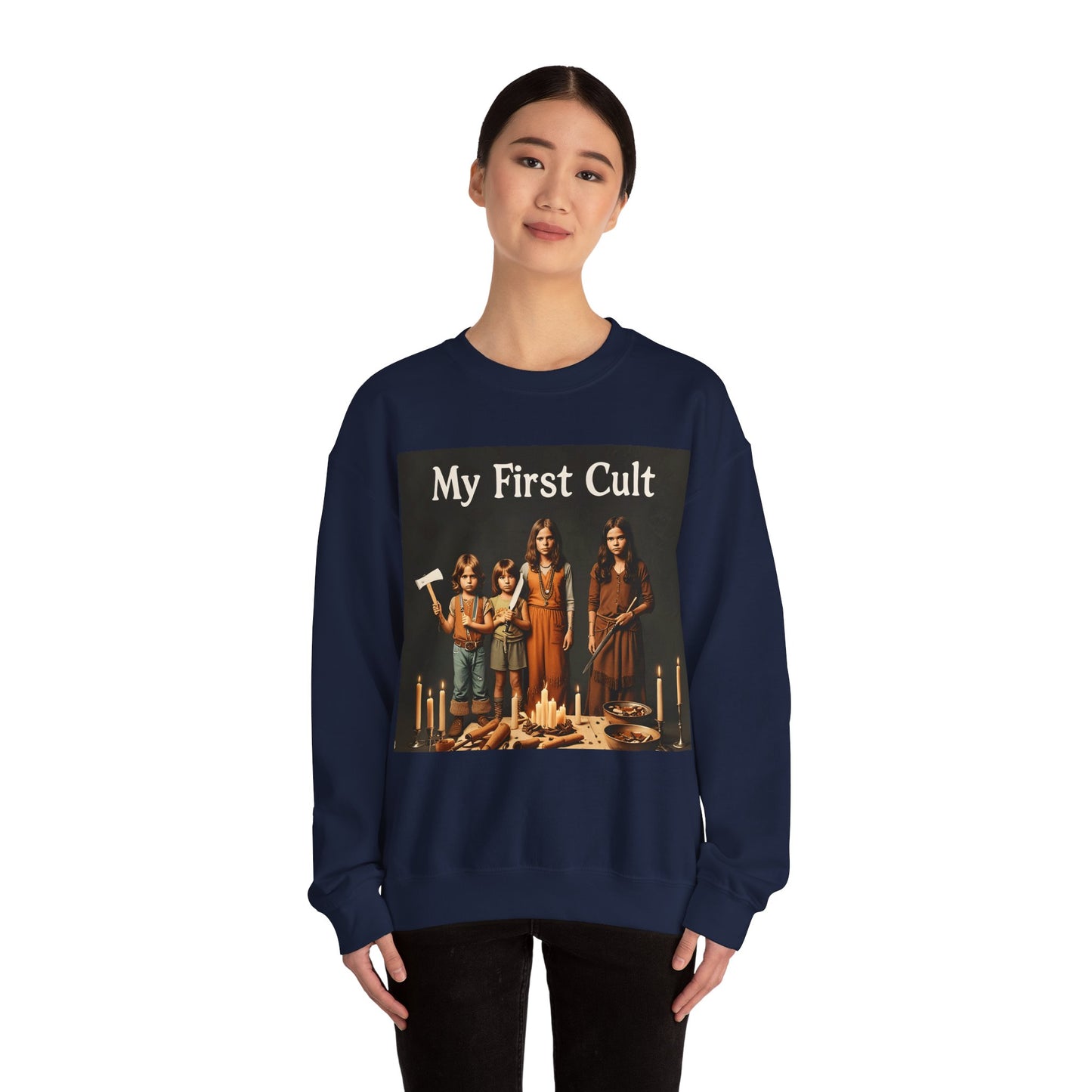 Sweatshirt – Kultig gruselig: „My First Cult“-Sweatshirt – Dark Humor für Fortgeschrittene | True Insights Design mit Humor