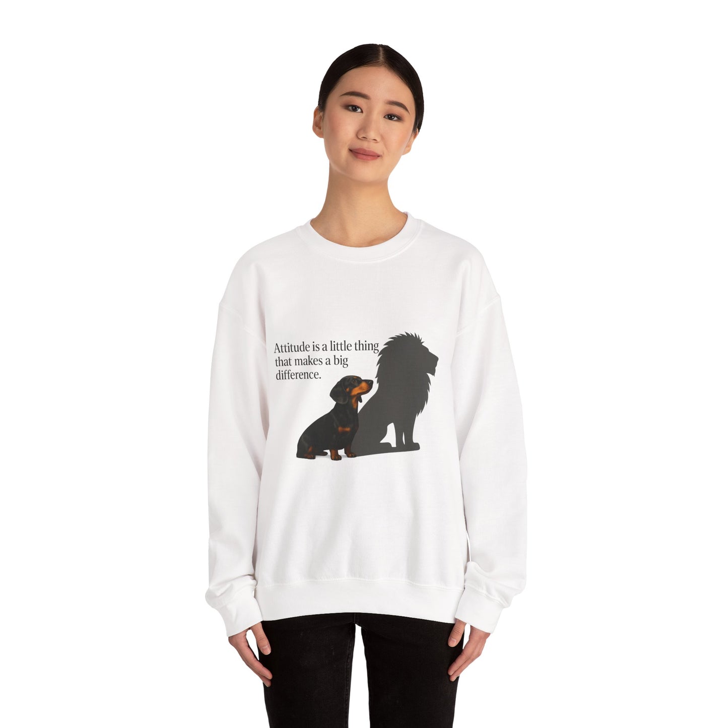 Inspirierendes Sweatshirt – Dackel mit Löwenschatten „Attitude“ – Lustiges Sweatshirt | True Insights – Bild 24
