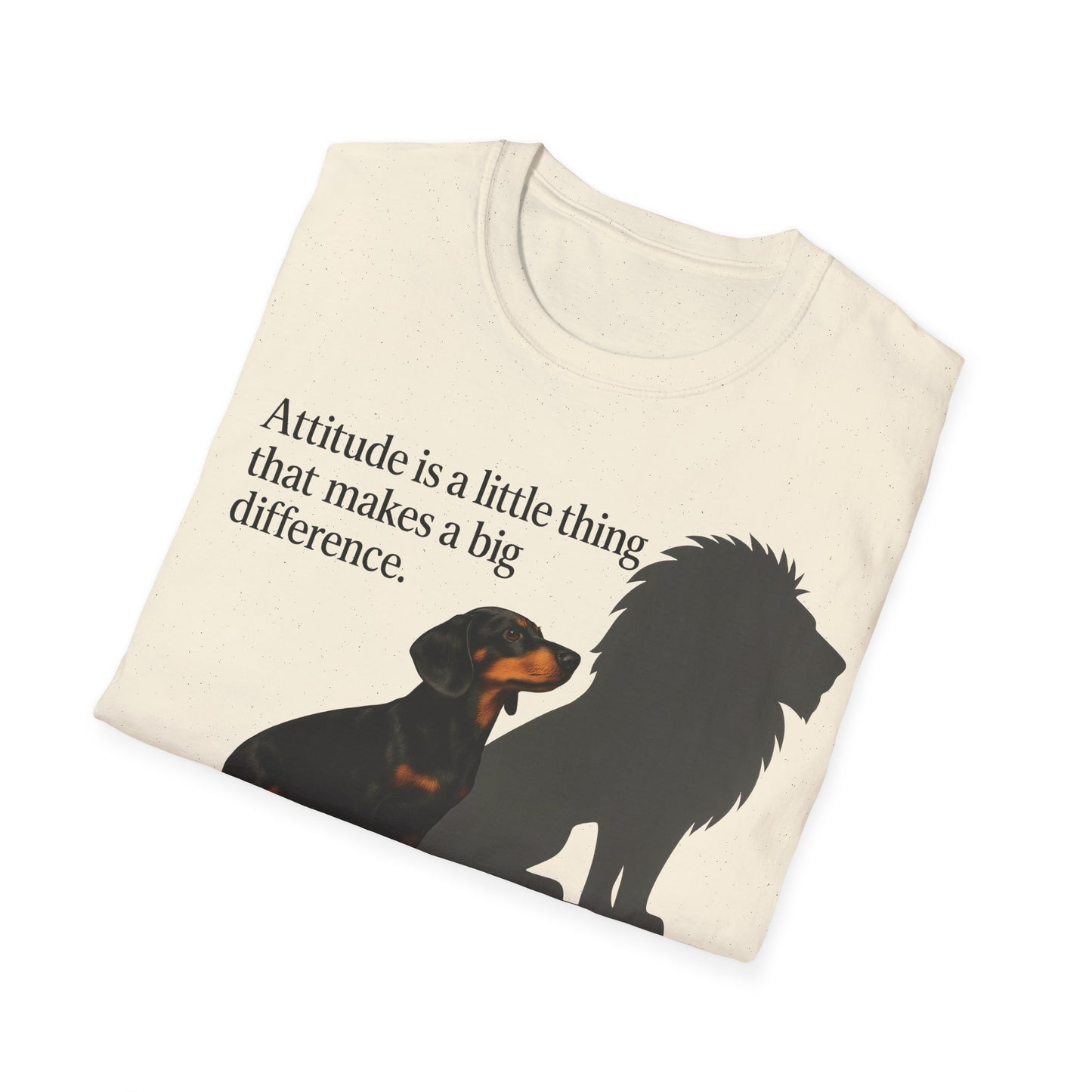 Dackel Shirt mit Spruch – „Attitude is a little thing…“ | Inspirierendes Motiv mit Löwen-Schatten – Lustiges T-Shirt | True Insights – Bild 13