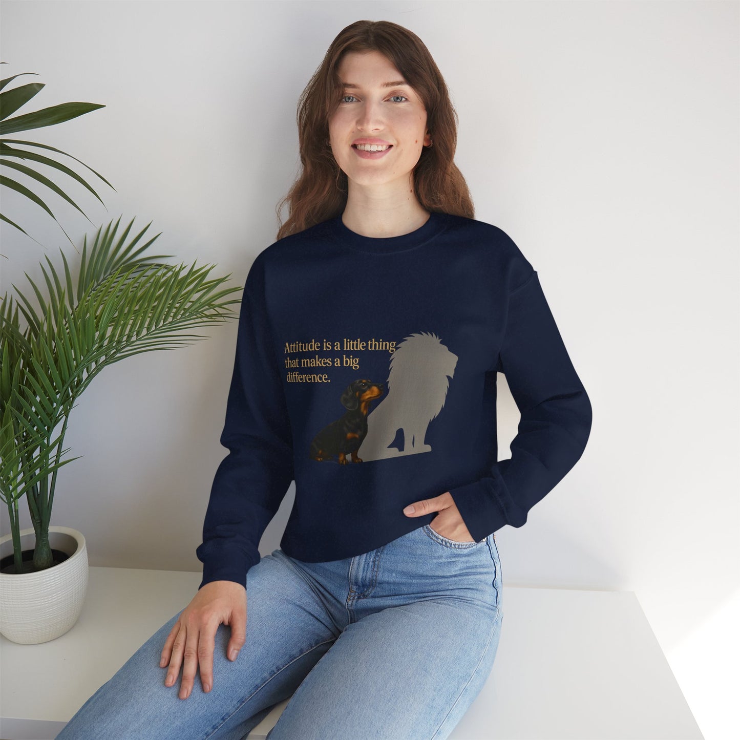 Inspirierendes Sweatshirt – Dackel mit Löwenschatten „Attitude“ – Lustiges Sweatshirt | True Insights – Bild 21