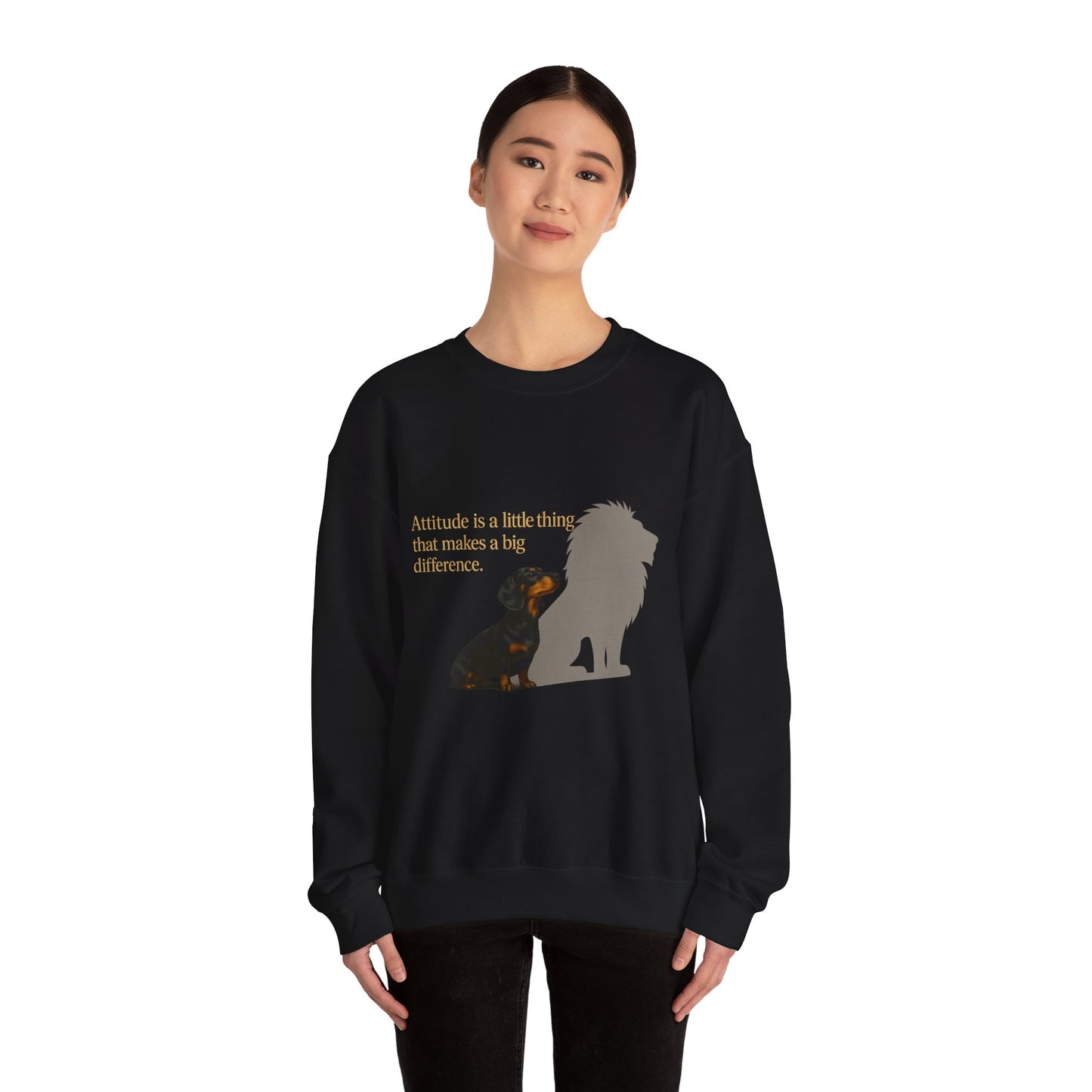 Inspirierendes Sweatshirt – Dackel mit Löwenschatten „Attitude“ – Lustiges Sweatshirt | True Insights – Bild 14