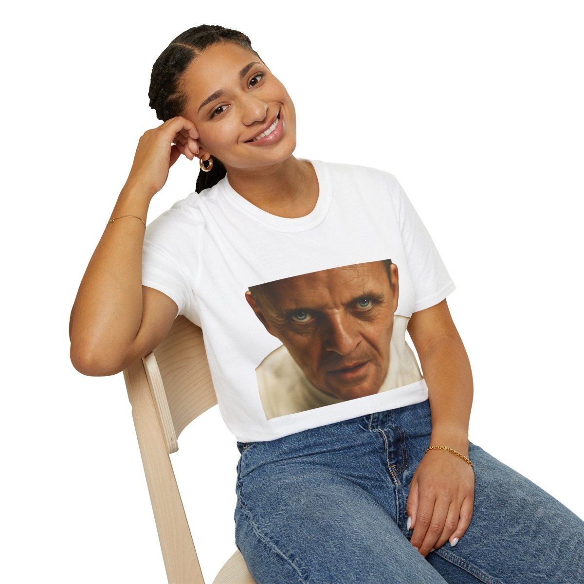 Intensivblick – Kultfilm-Charakter auf Shirt | Satirisches Film-T-Shirt für echte Cineasten – Freches Satire-Design für mutige Statements | True Insights