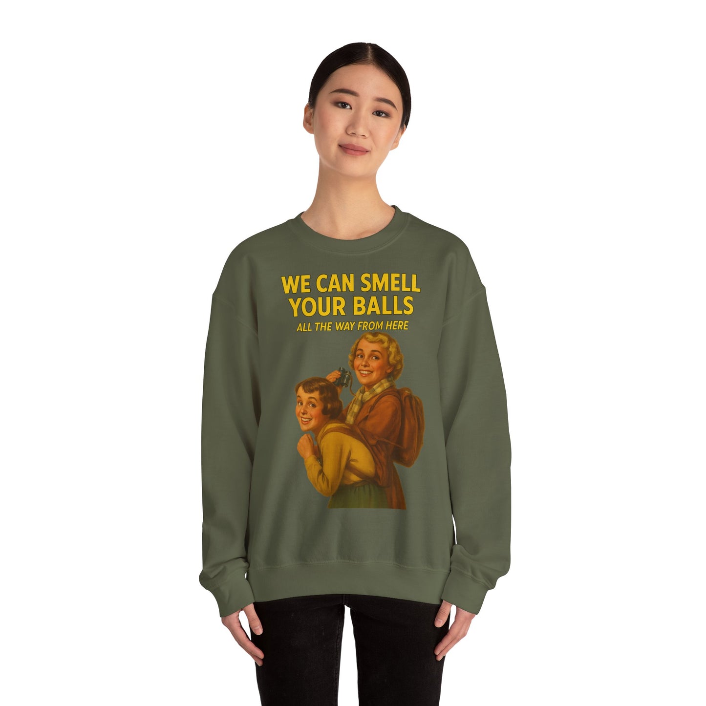 Sweatshirt – Vintage Sweatshirt – „We Can Smell Your Balls“ im Spioninnen-Stil | True Insights Design mit Humor