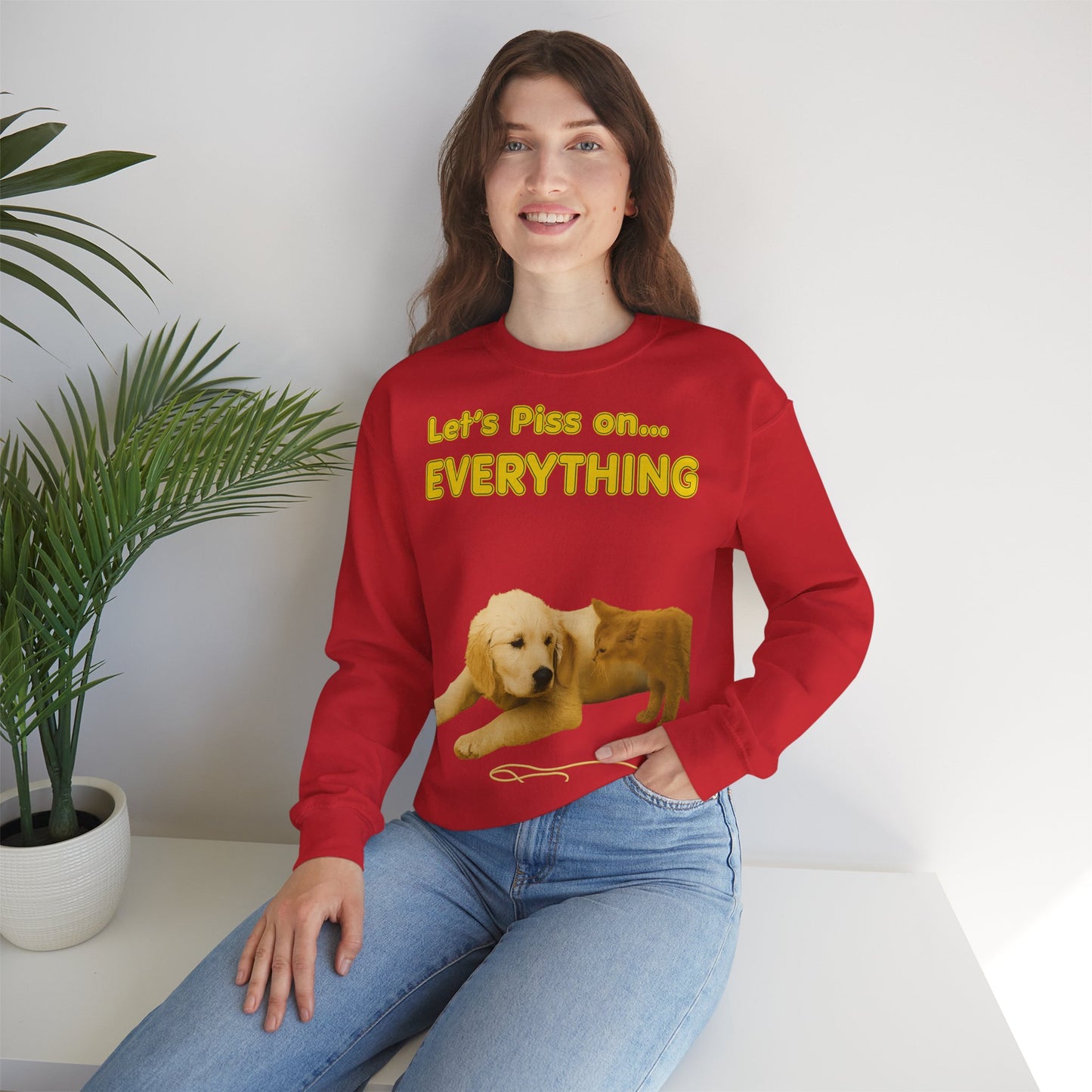 Vintage Motiv – Let’s Piss on Everything – Satirisches Sweatshirt mit Hund & Katze | True Insights Design mit Humor