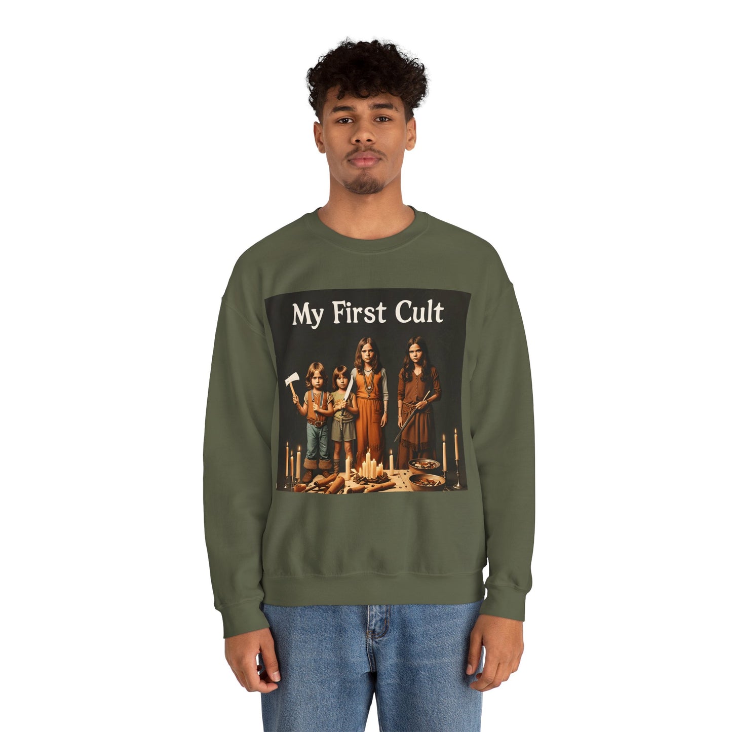 Sweatshirt – Kultig gruselig: „My First Cult“-Sweatshirt – Dark Humor für Fortgeschrittene | True Insights Design mit Humor