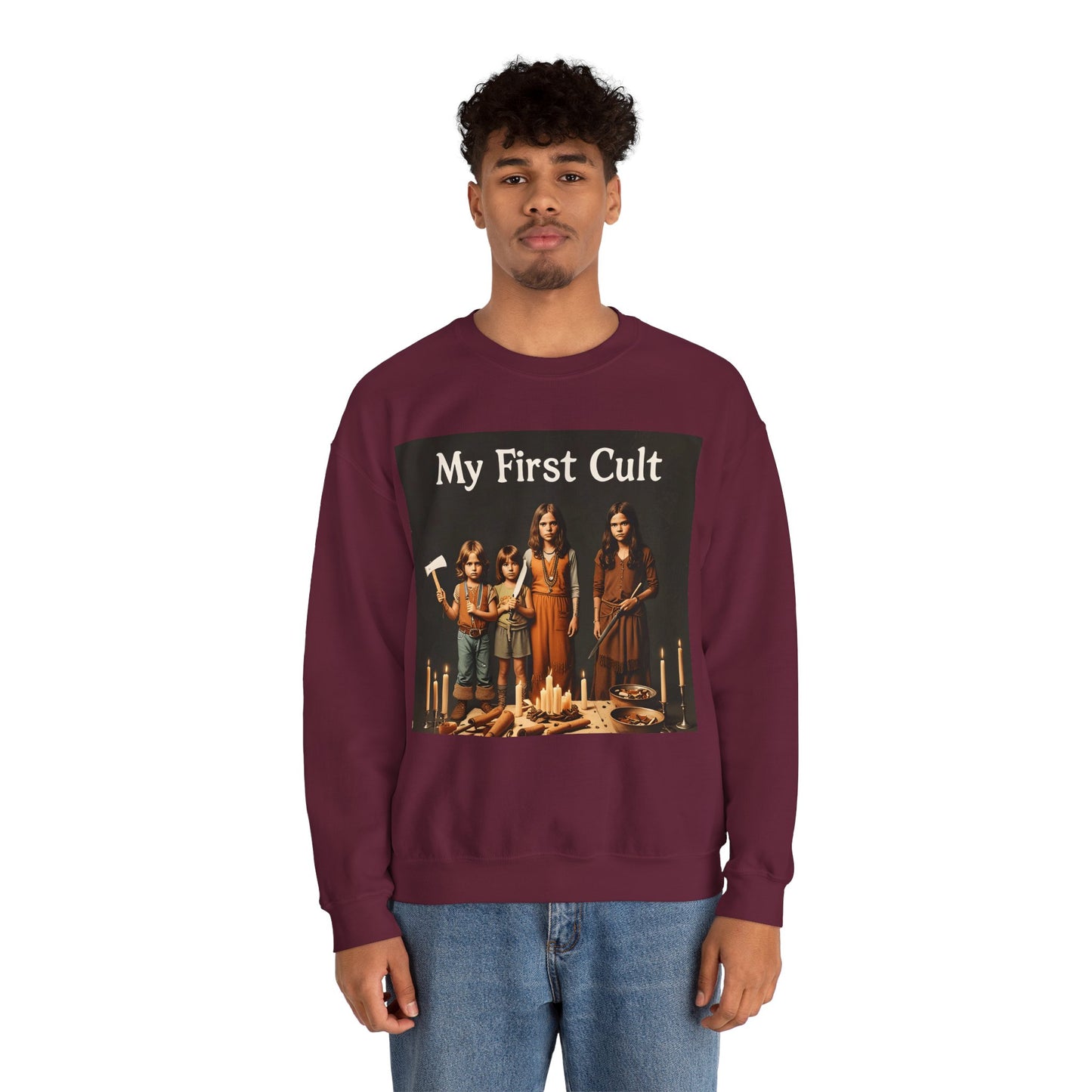 Sweatshirt – Kultig gruselig: „My First Cult“-Sweatshirt – Dark Humor für Fortgeschrittene | True Insights Design mit Humor