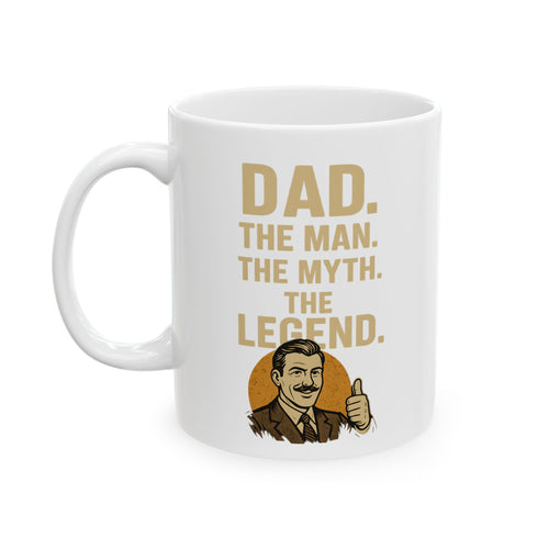 Das Bild zeigt eine Keramiktasse in Frontansicht mit dem Aufdruck Dad – der Mann, der Mythos, die Legende, von True Insights.