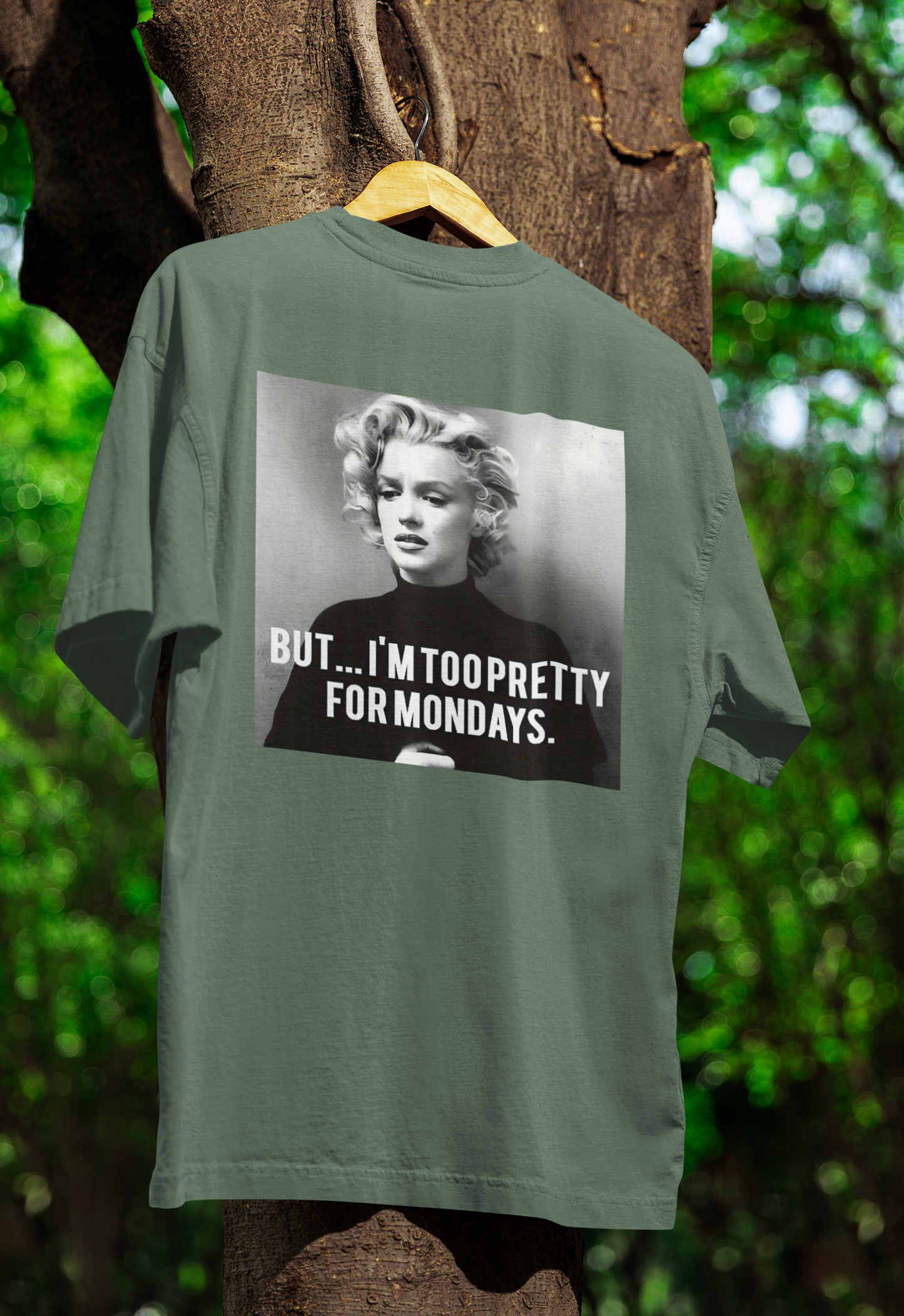 Marilyn Monroe T-Shirt – Too Pretty for Mondays Statement Shirt mit Retro-Charme-T-Shirt-True Insights