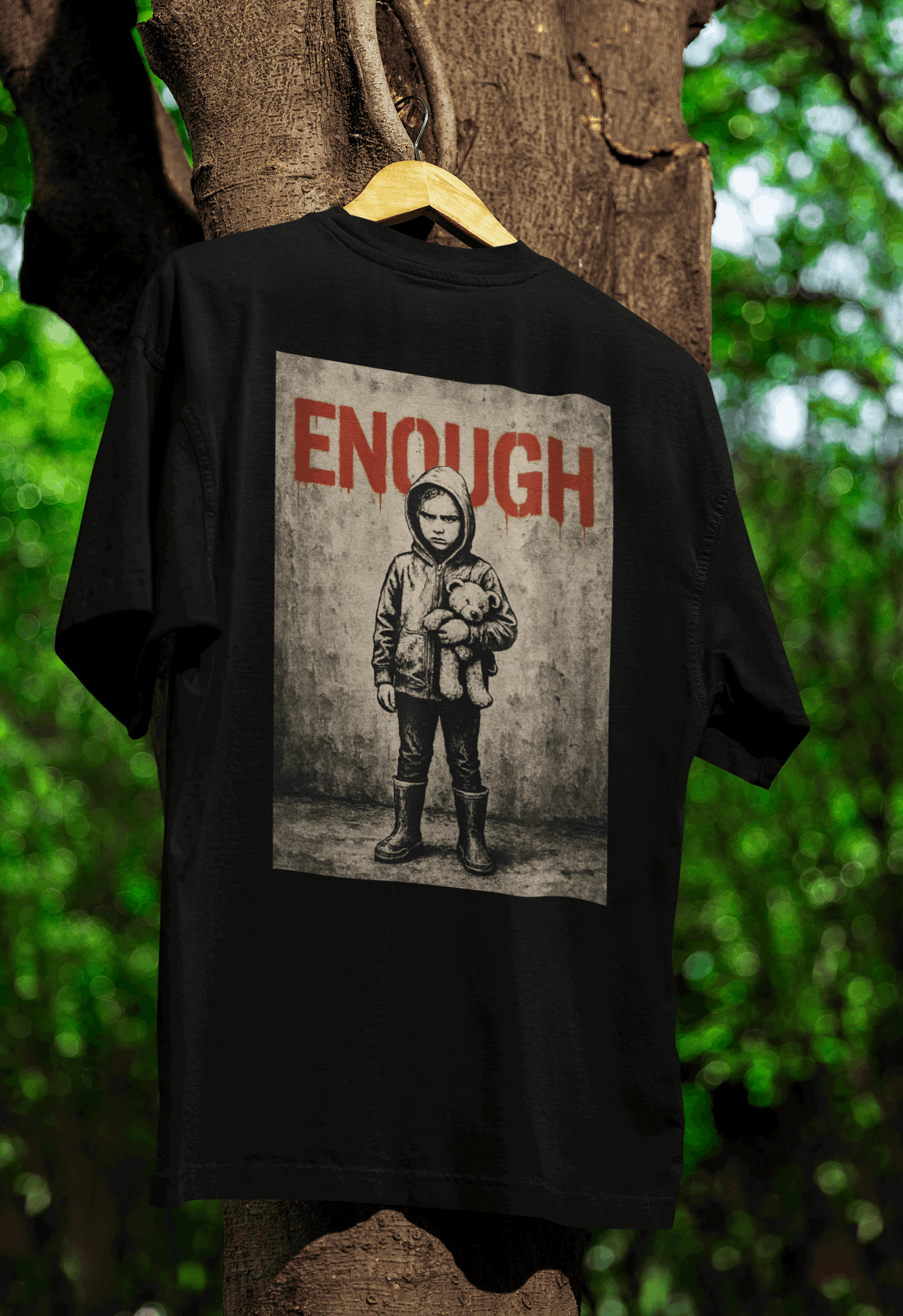 „ENOUGH“ – Protestkunst mit Haltung | Street-Art Statement Shirt