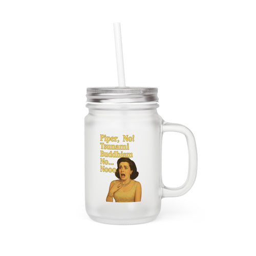 Fotografiert ein gefrostetes, transparentes Jar-Glas mit Aufdruck Piper, no!, mit Henkel und Schraubdeckel, seitlich von True Insights.