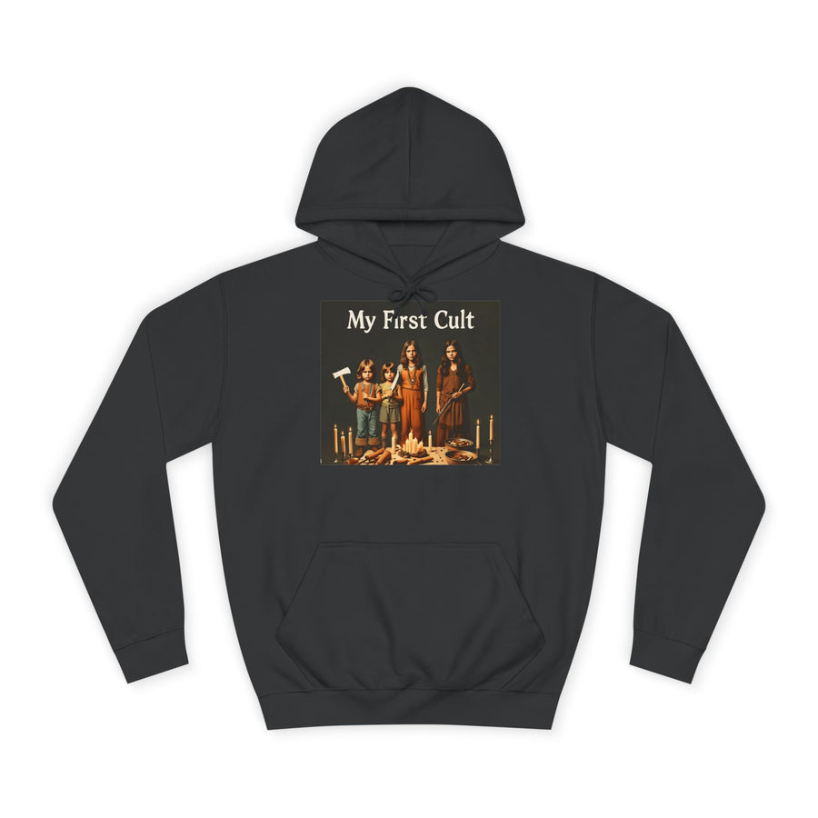 My First Cult Hoodie – Schräges Retro-Foto-Motiv mit schwarzem Humor