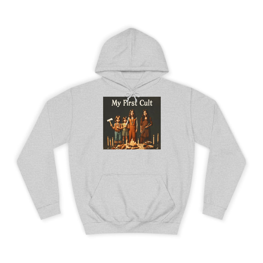 My First Cult Hoodie – Schräges Retro-Foto-Motiv mit schwarzem Humor