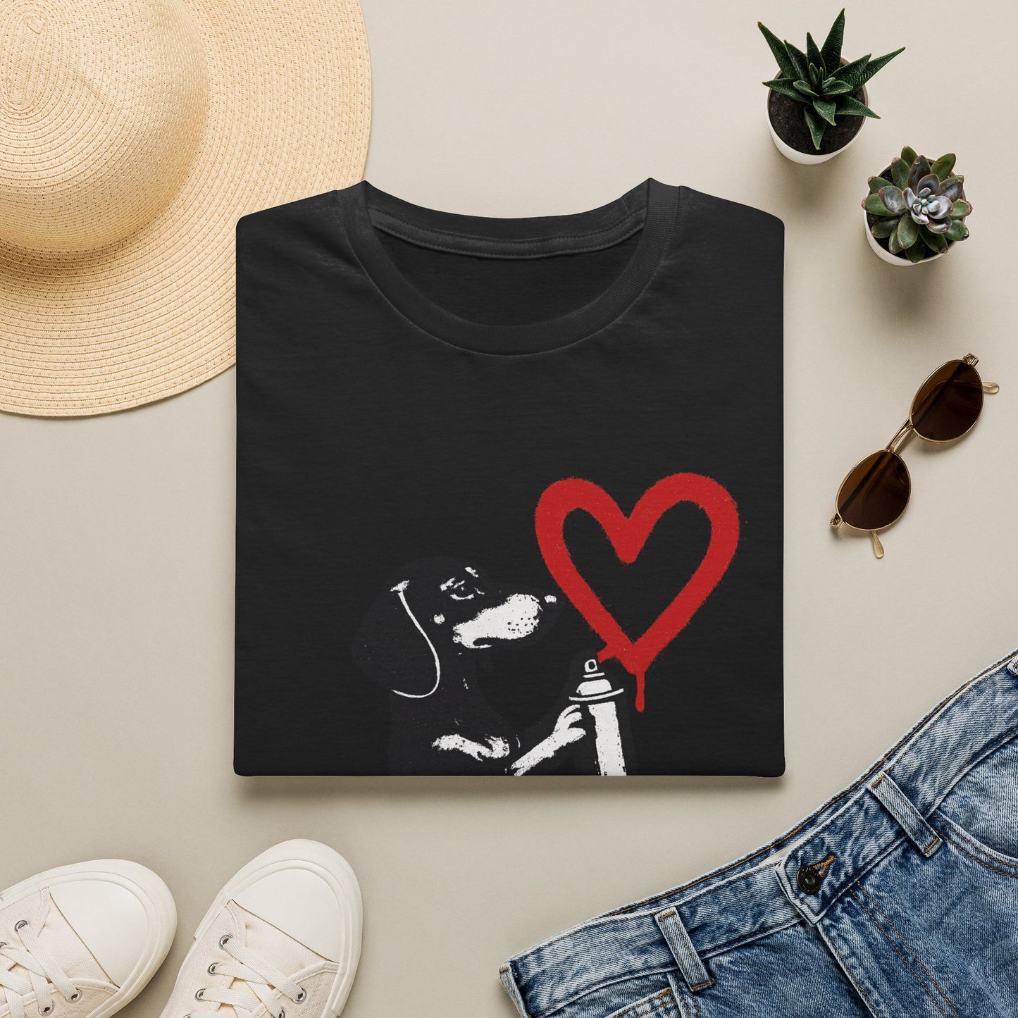Dackel mit Sprühdose Herz T-Shirt Unisex – Street Art Graffiti Hund Motiv, perfektes Geschenk für Dackelliebhaber & Valentinstag