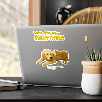 Lustiger Sticker Hund & Katze "Let's Piss on Everything" - Frecher Aufkleber für Tierfreunde & Humor-Fans