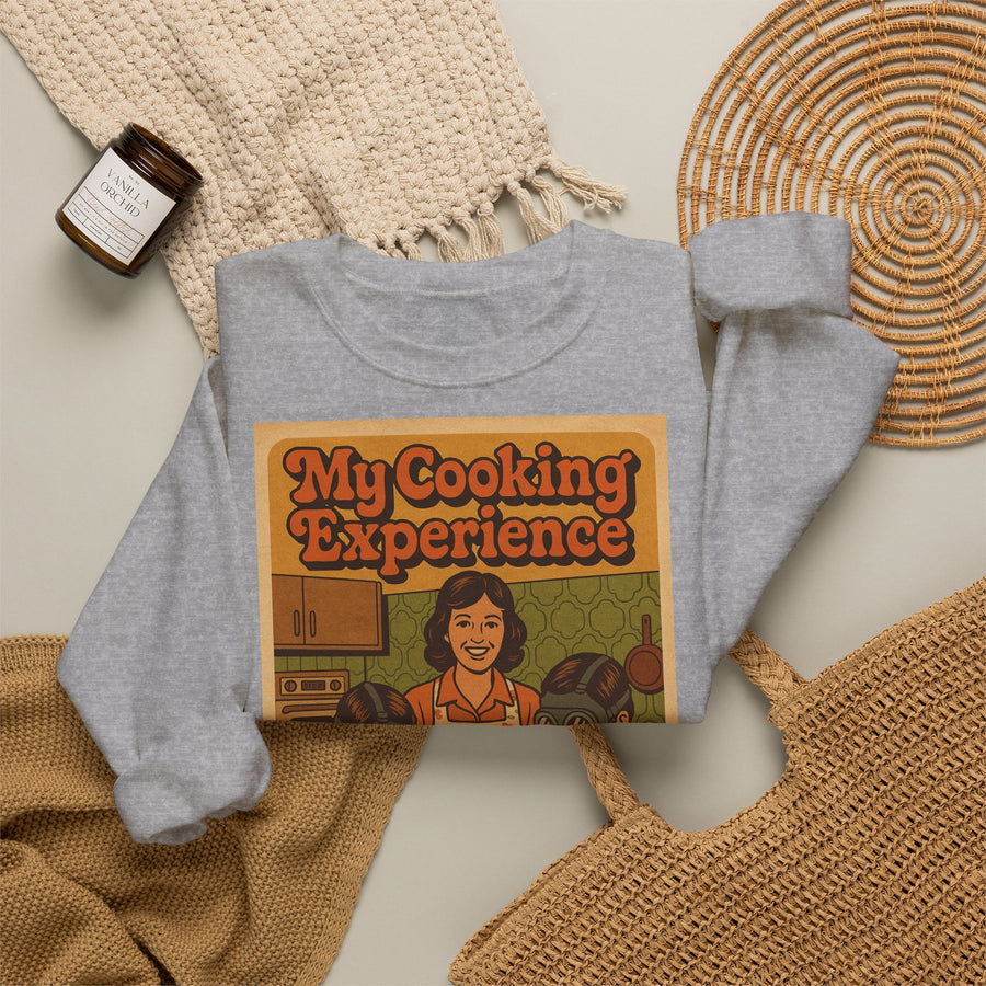 True Insights My First Cooking Experience Sweatshirt – Retro-Motiv mit Gasmasken in der Küche