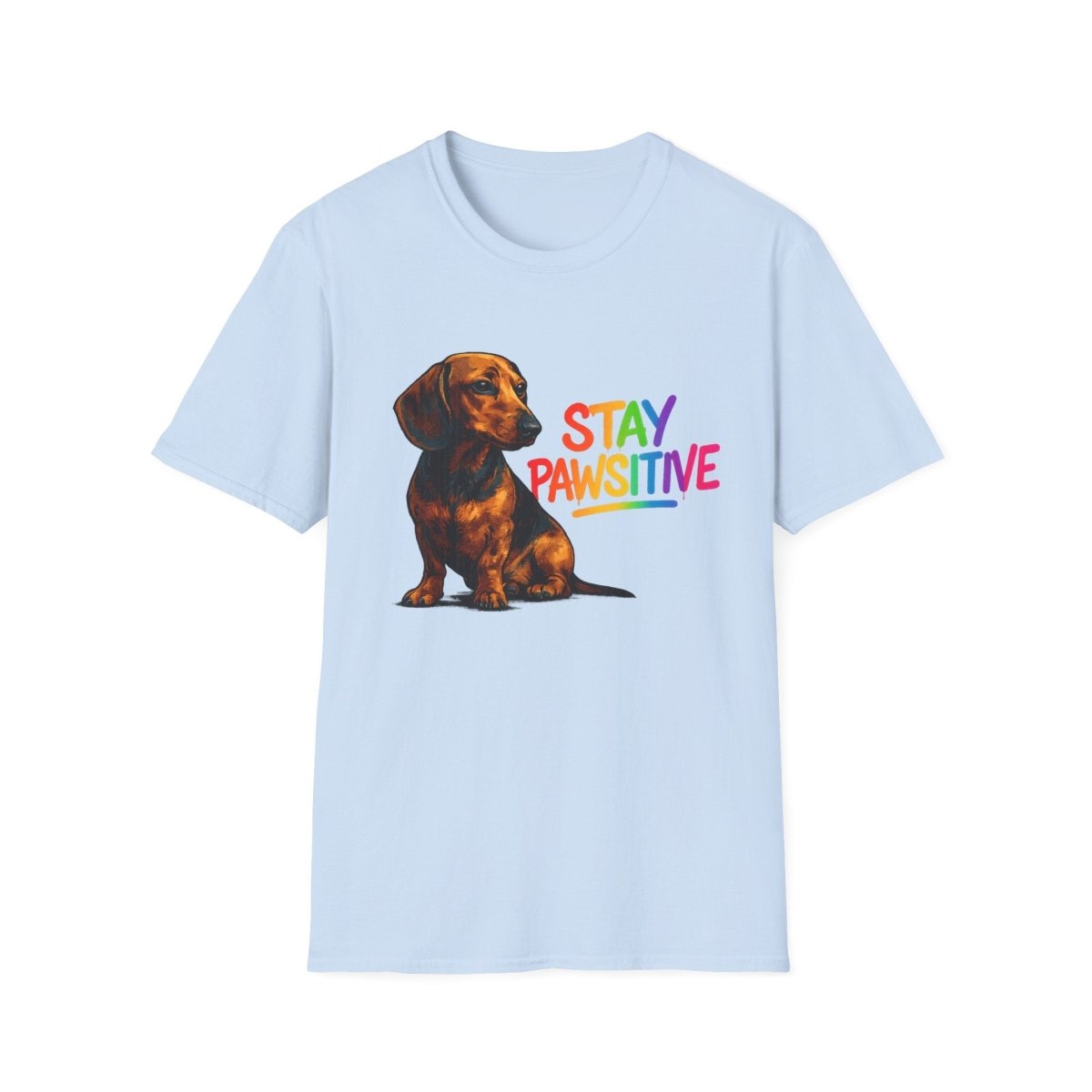 Hellblaues T-Shirt mit braunem Dackel und Schriftzug Stay-Pawsitive in Regenbogenfarben im Pop-Art-Stil für Hundeliebhaber.
