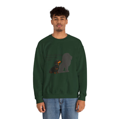 Inspirierendes Sweatshirt – Dackel mit Löwenschatten „Attitude“ – Lustiges Sweatshirt | True Insights – Bild 41