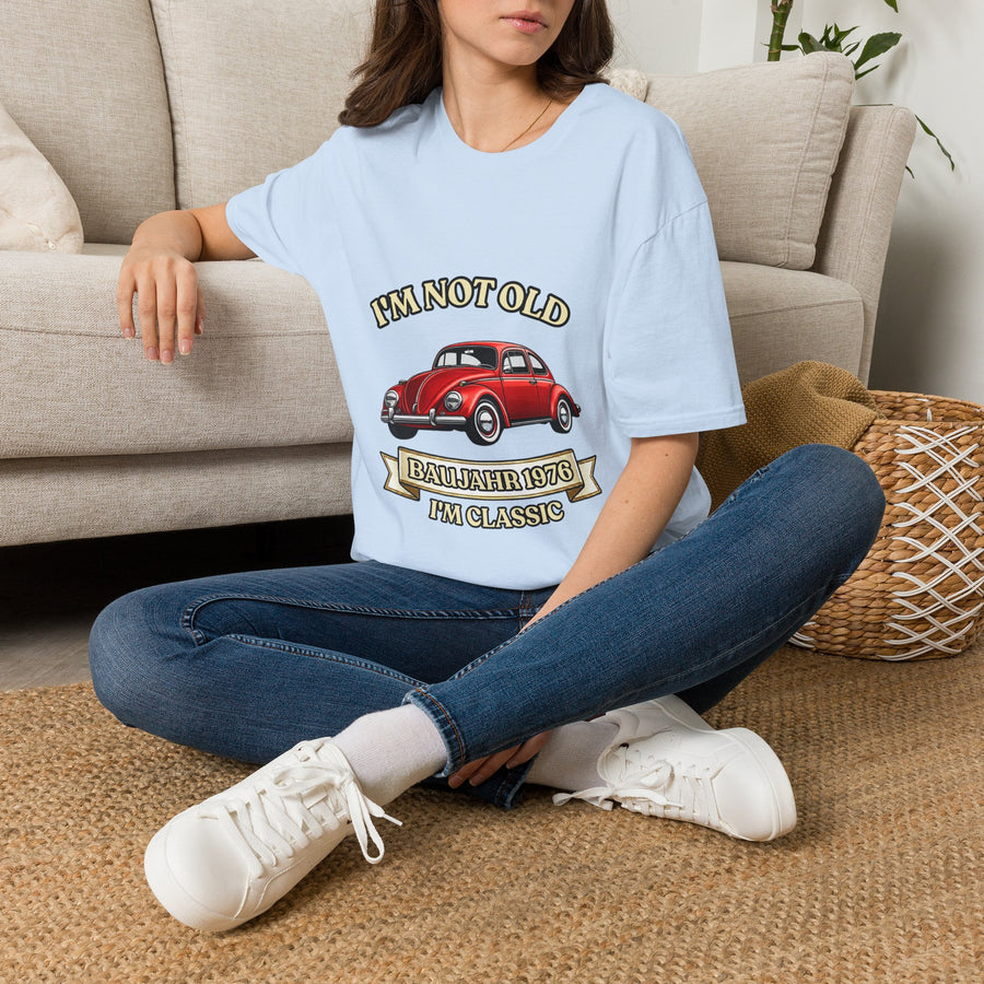 Born in 1976 T-Shirt – 50th Birthday Gift | VW Beetle