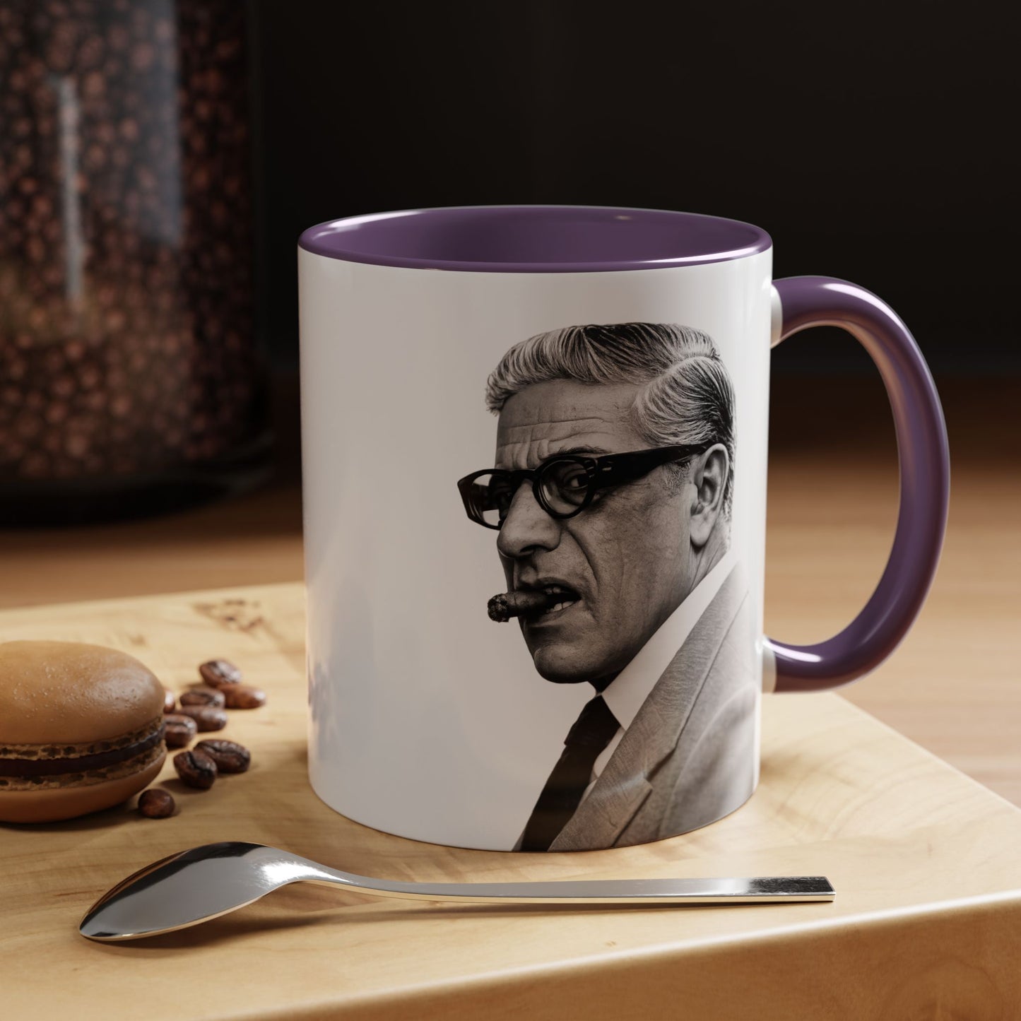 Aristoteles Onassis Kaffeetasse – Schwarz-Weiß Porträt mit Zigarre & Brille | Bunte Tasse für Geschichts- & Stil-Fans