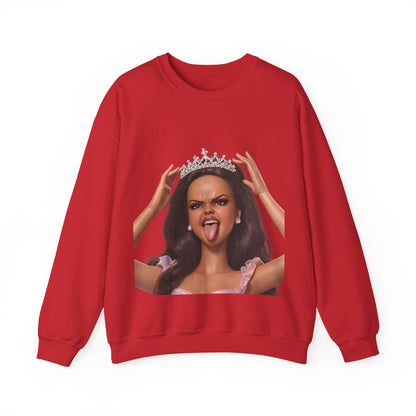 Barbicore Sweatshirt – Freches Doll-Motiv mit Tiara & Zunge raus | Pinkes Puppen-Design für Fans, Ironie & Statement-Fashion