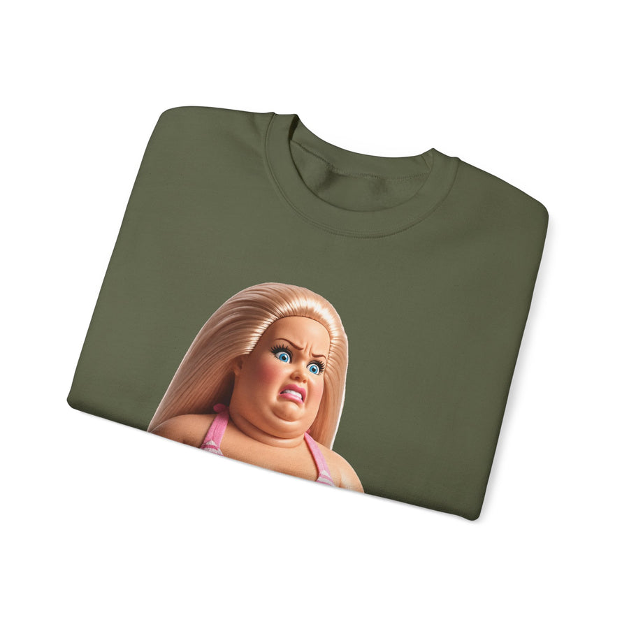 True Insights Genervte Blondine Sweatshirt – Lustiges Statement-Motiv mit Bikini-Puppe