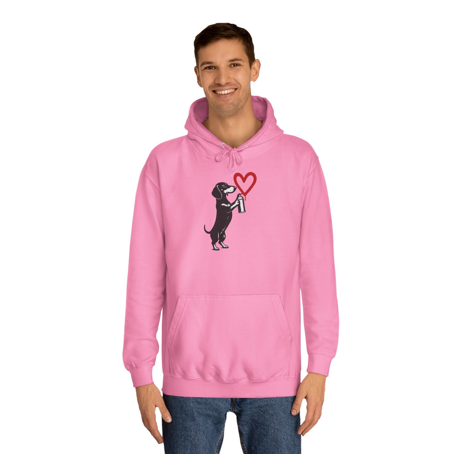 True Insights Dackel mit Sprühdose Hoodie – Street-Art-Graffiti-Motiv mit Herz