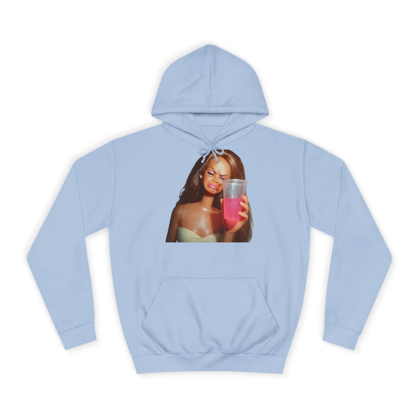 Doll Meme Barbicore Hoodie – Funny Sad Doll mit Pink Drink Kapuzenpullover für Meme-Fans & Pop-Culture-Liebhaber