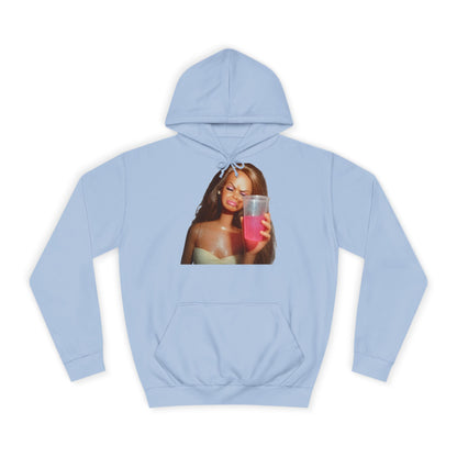 Doll Meme Barbicore Hoodie – Funny Sad Doll mit Pink Drink Kapuzenpullover für Meme-Fans & Pop-Culture-Liebhaber