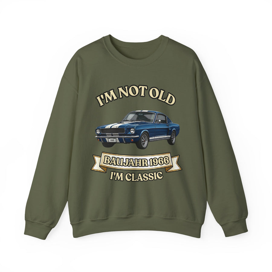 True Insights Sweatshirt Jahrgang 1966 blauer Sportwagen in Militärgrün, Geschenk zum 60. Geburtstag