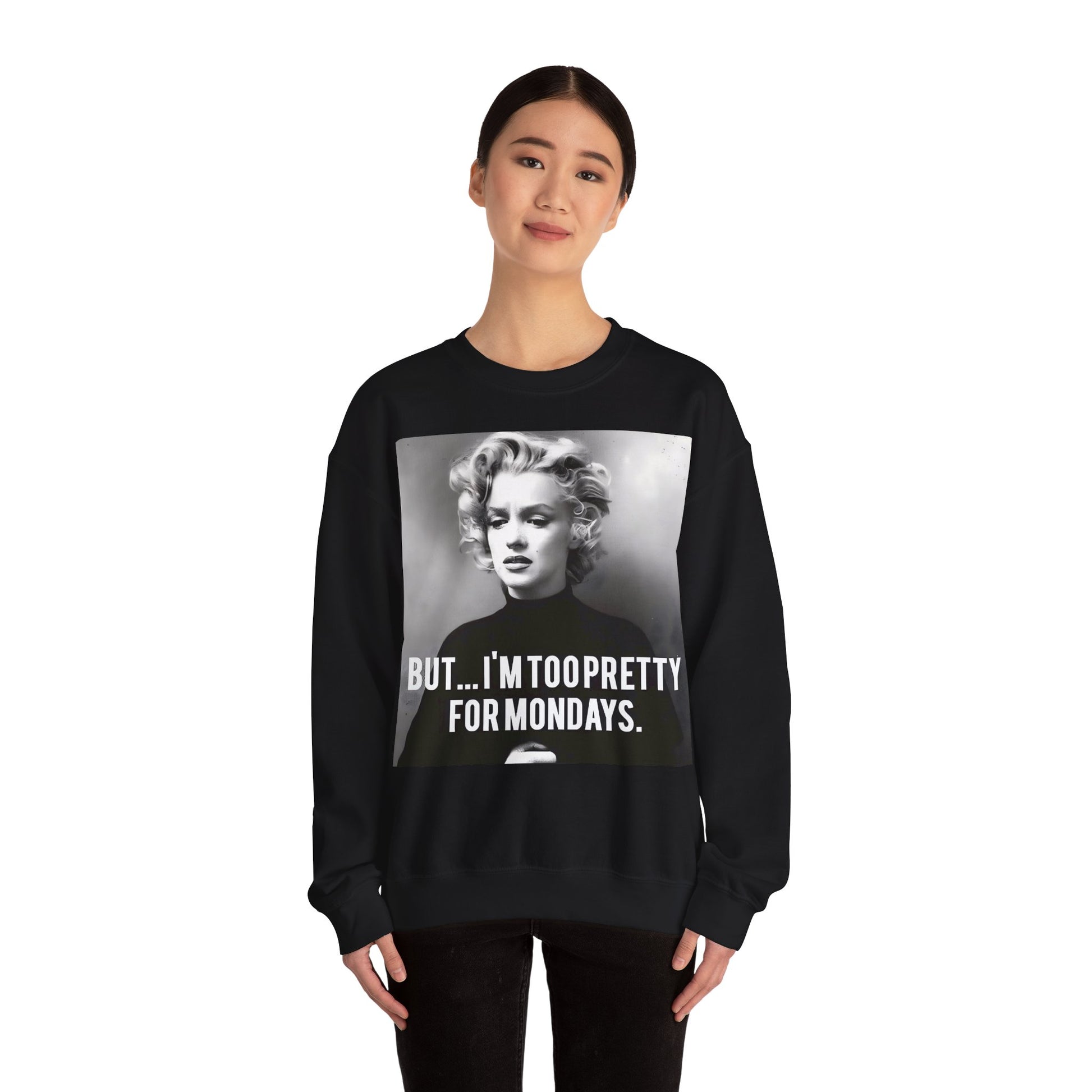Sweatshirt – Sweatshirt – Too Pretty for Mondays – Retro Statement Pullover | True Insights Design mit Humor