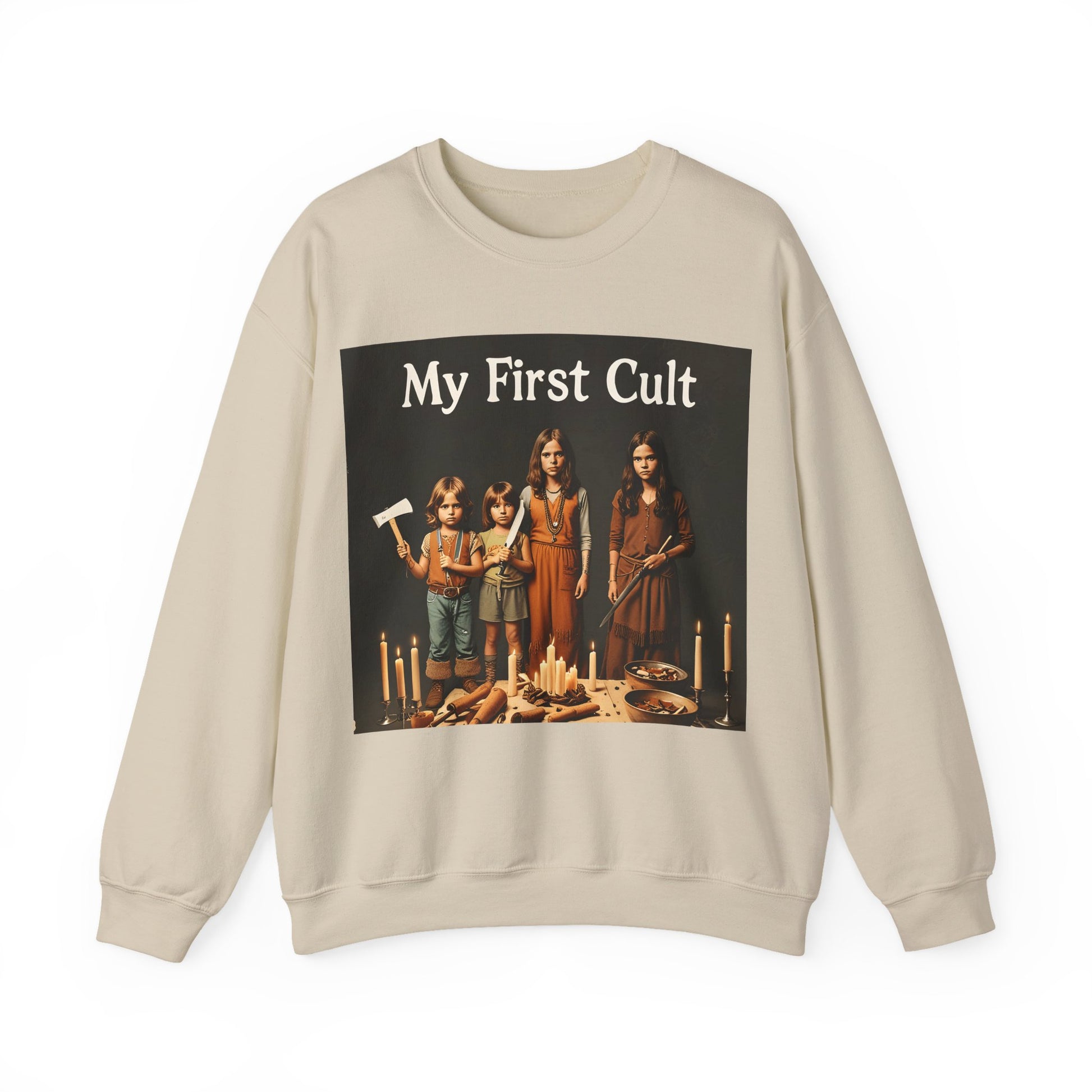 Sweatshirt – Kultig gruselig: „My First Cult“-Sweatshirt – Dark Humor für Fortgeschrittene | True Insights Design mit Humor