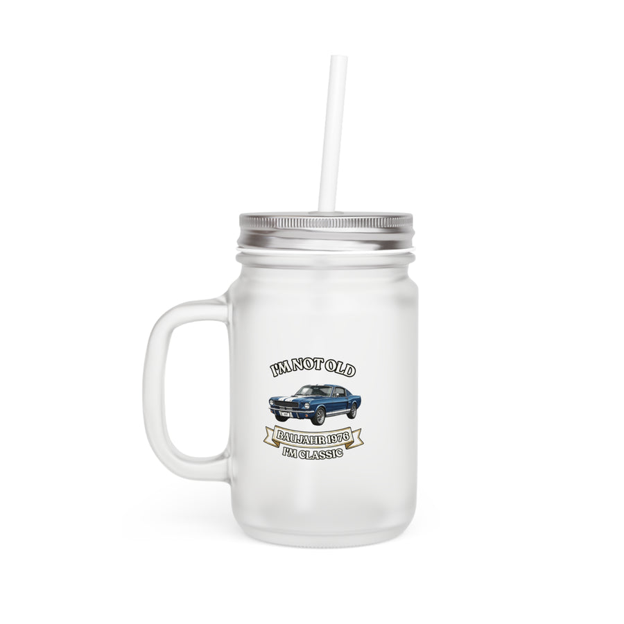 True Insights Trinkglas Baujahr 1976 Oldtimer Mason Jar transparent mit Spruch Im Not Old Im Classic