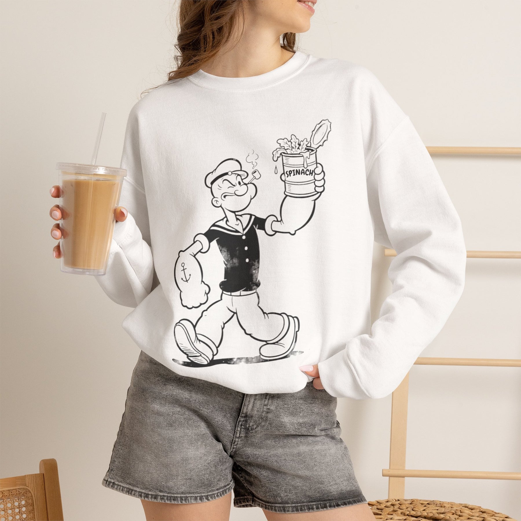 True Insights Sweatshirt mit Popeye Spinat Dose Motiv im nostalgischen Comic-Stil