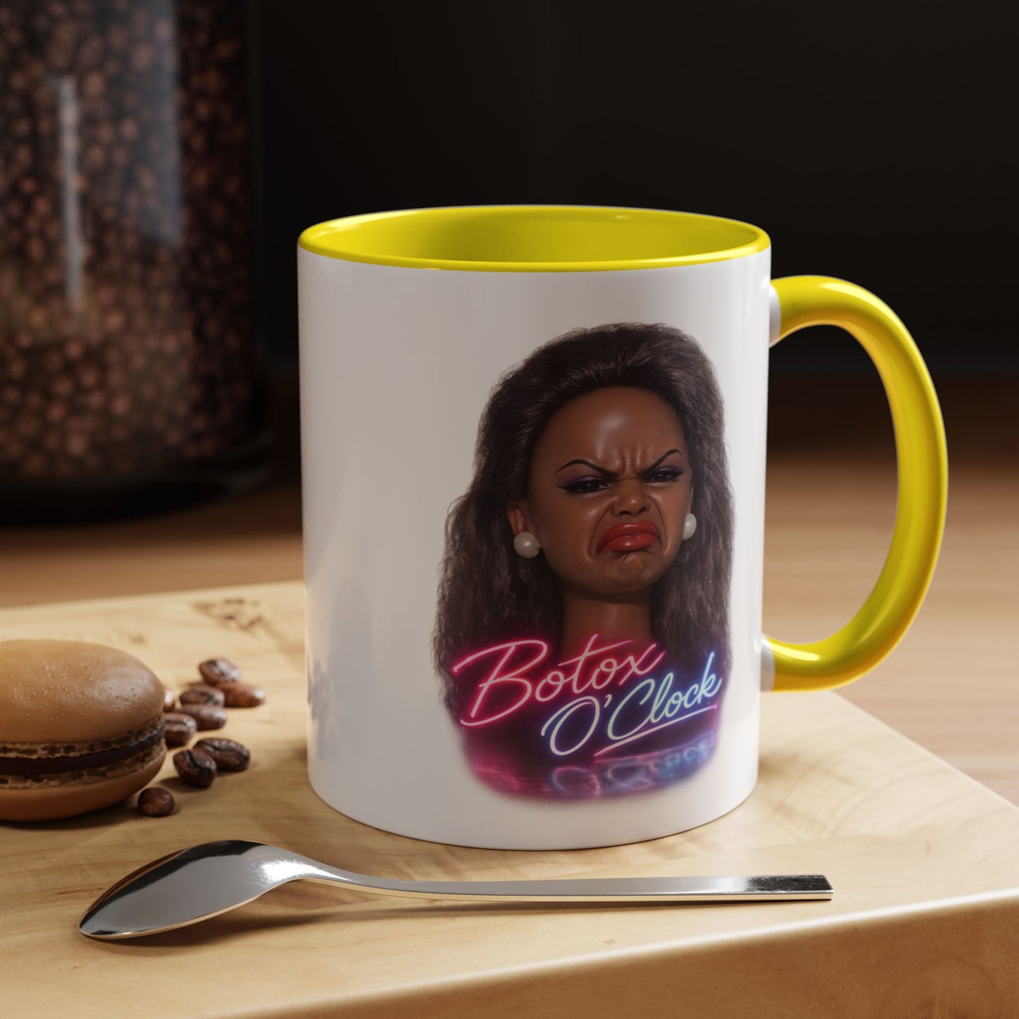 Botox O'Clock Tasse - Lustige Neon Kaffeetasse mit witzigem Grimasse-Motiv, Geschenk für Beauty-Fans & Humor-Liebhaber