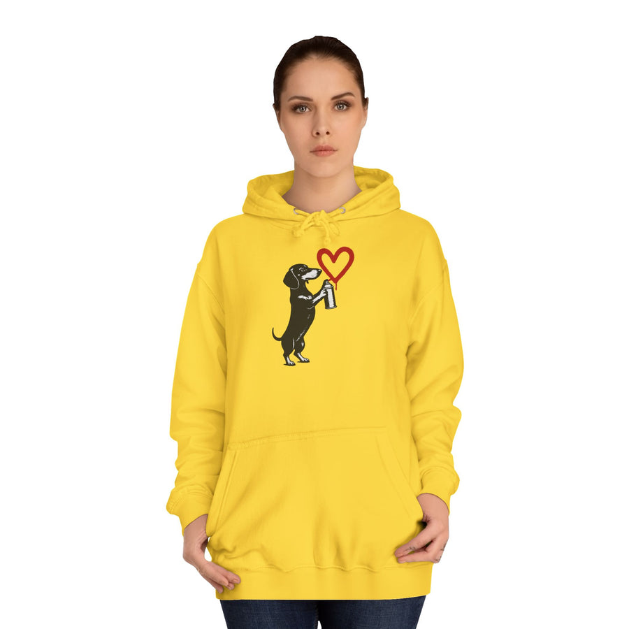 True Insights Dackel mit Sprühdose Hoodie – Street-Art-Graffiti-Motiv mit Herz